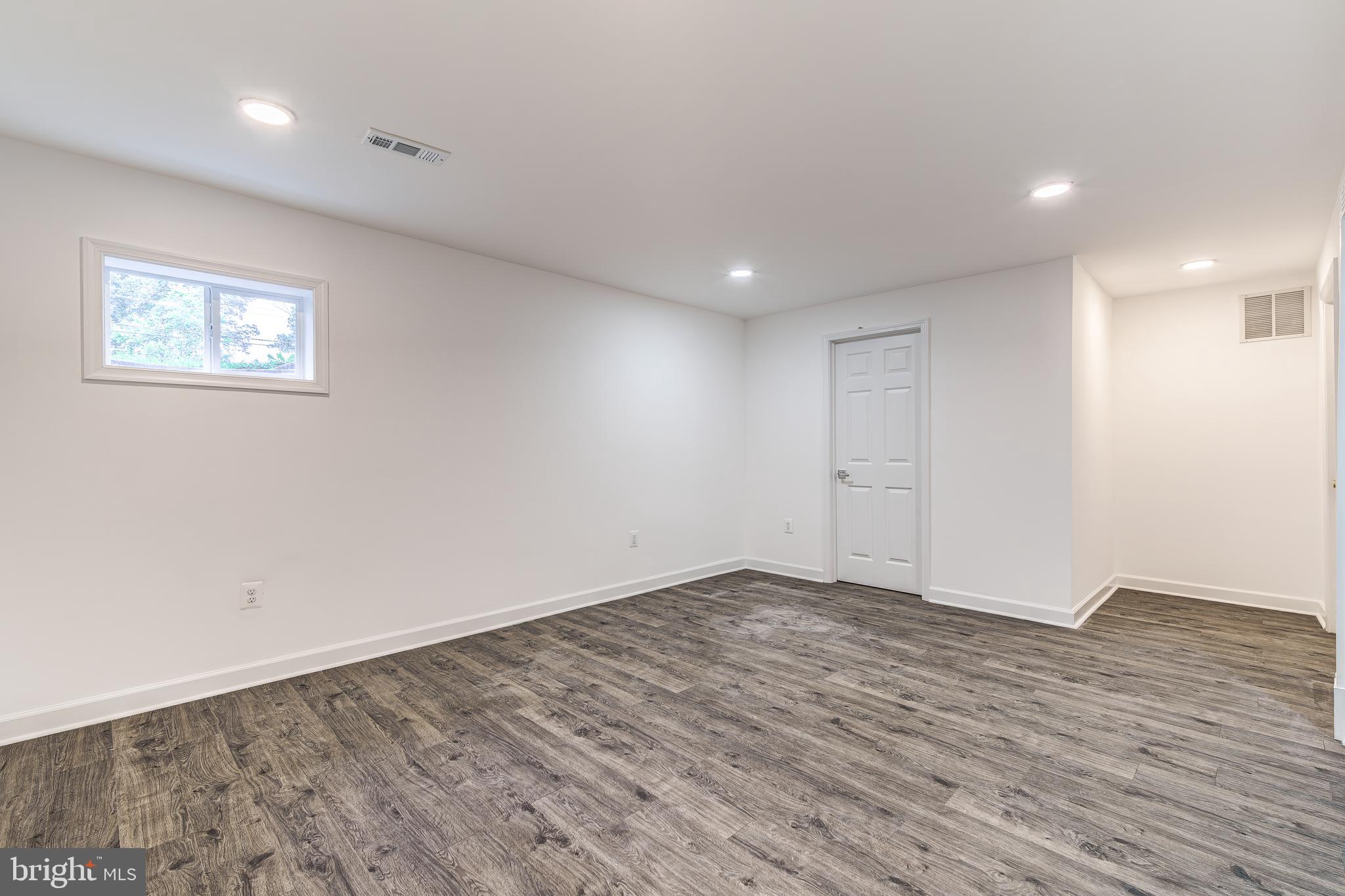 10714 Oak Pl