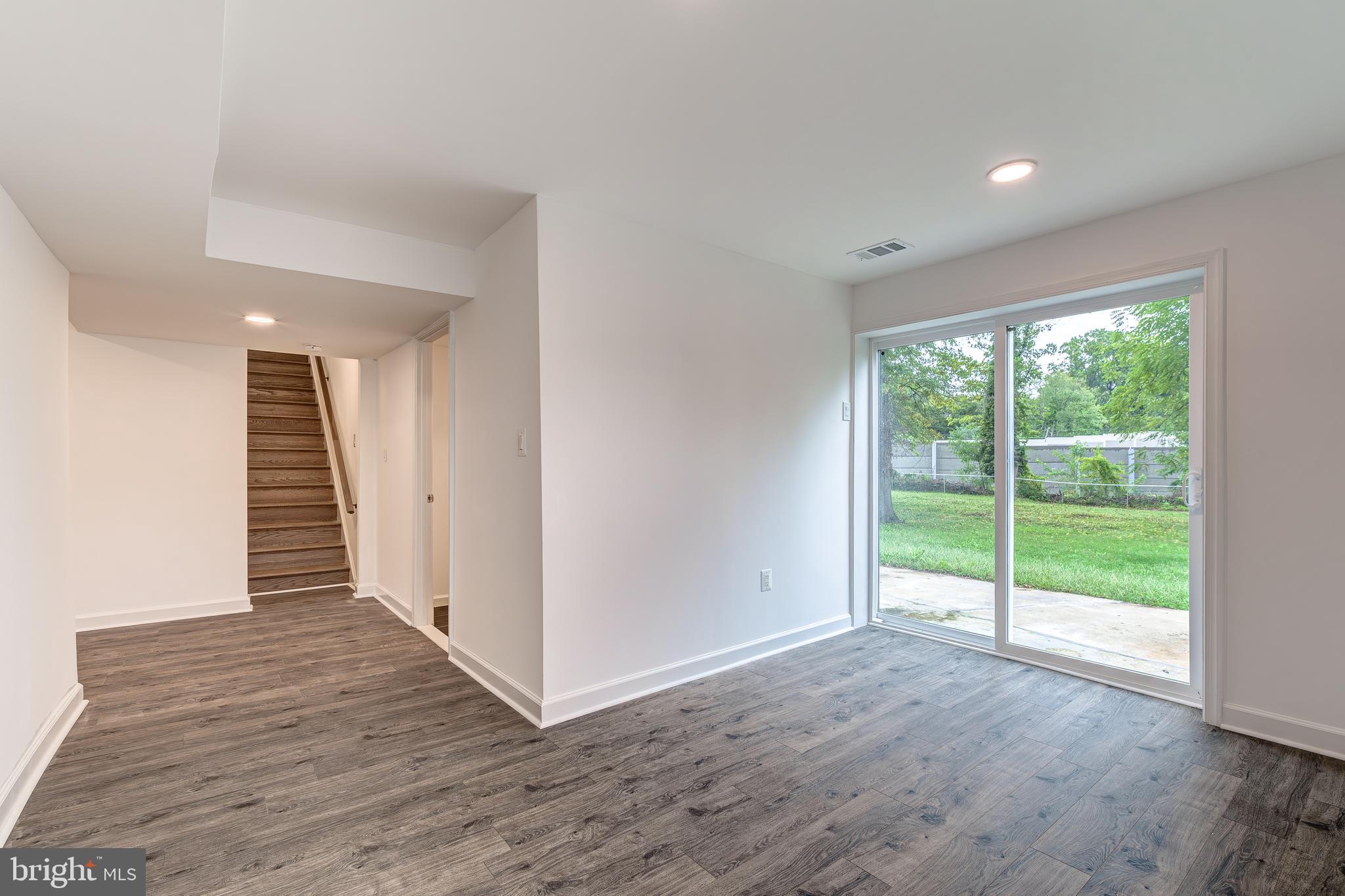 10714 Oak Pl