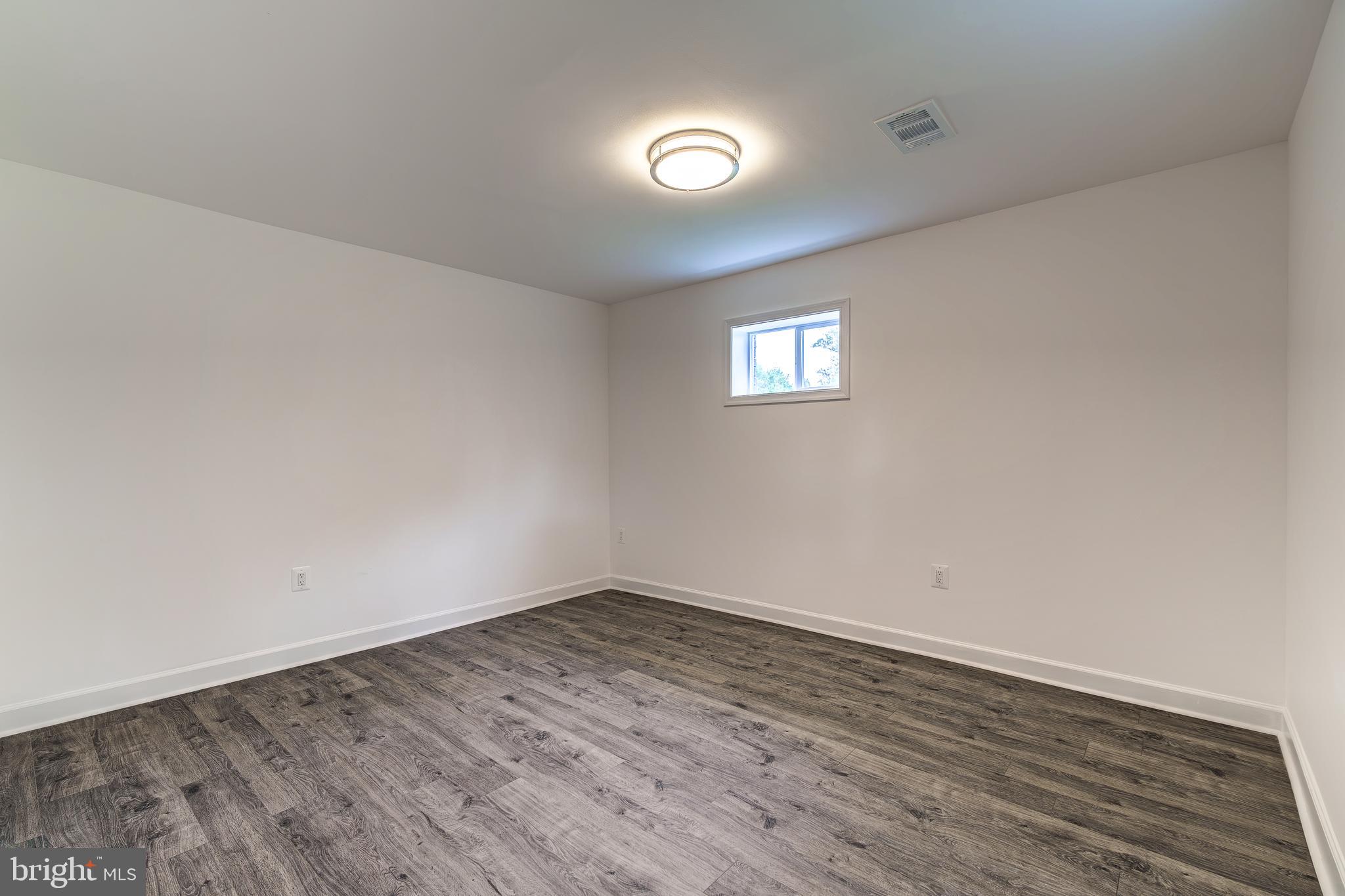 10714 Oak Pl