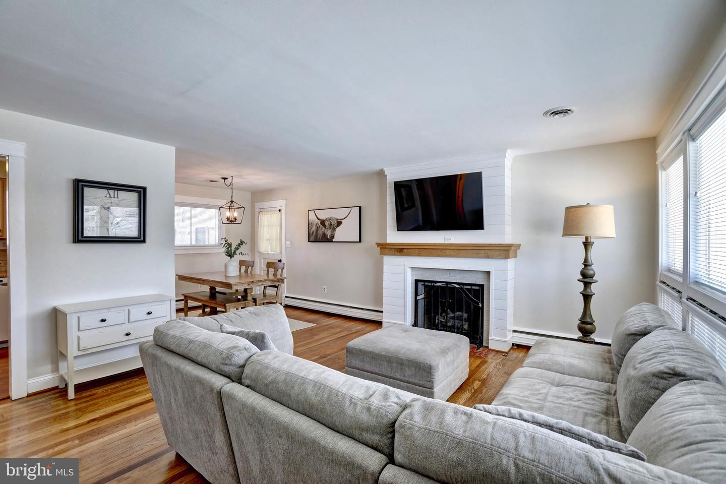 3811 Ren Rd