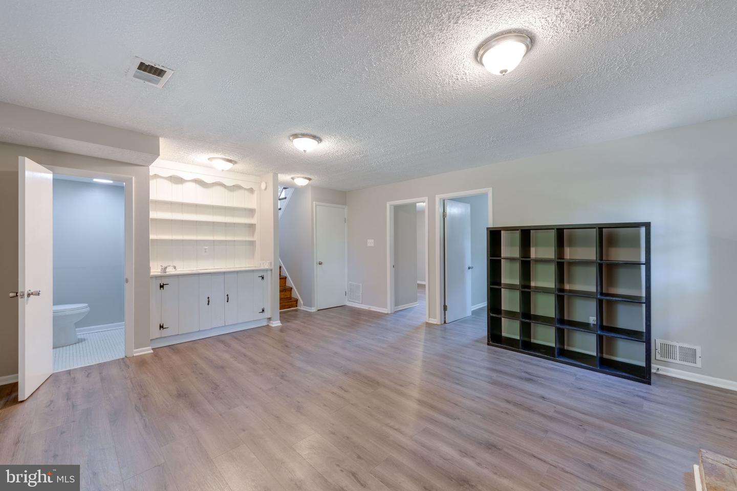 9912 COLONY RD