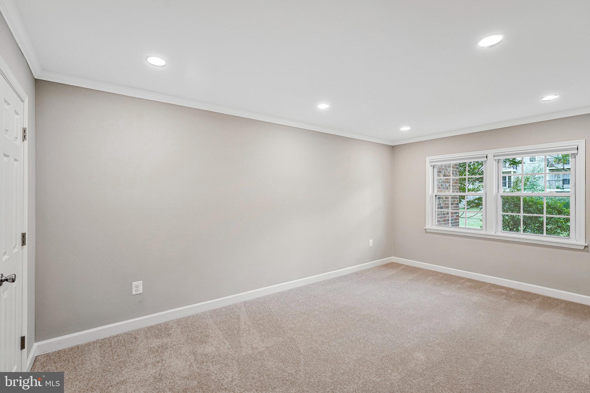 9475 Fairfax Blvd #102