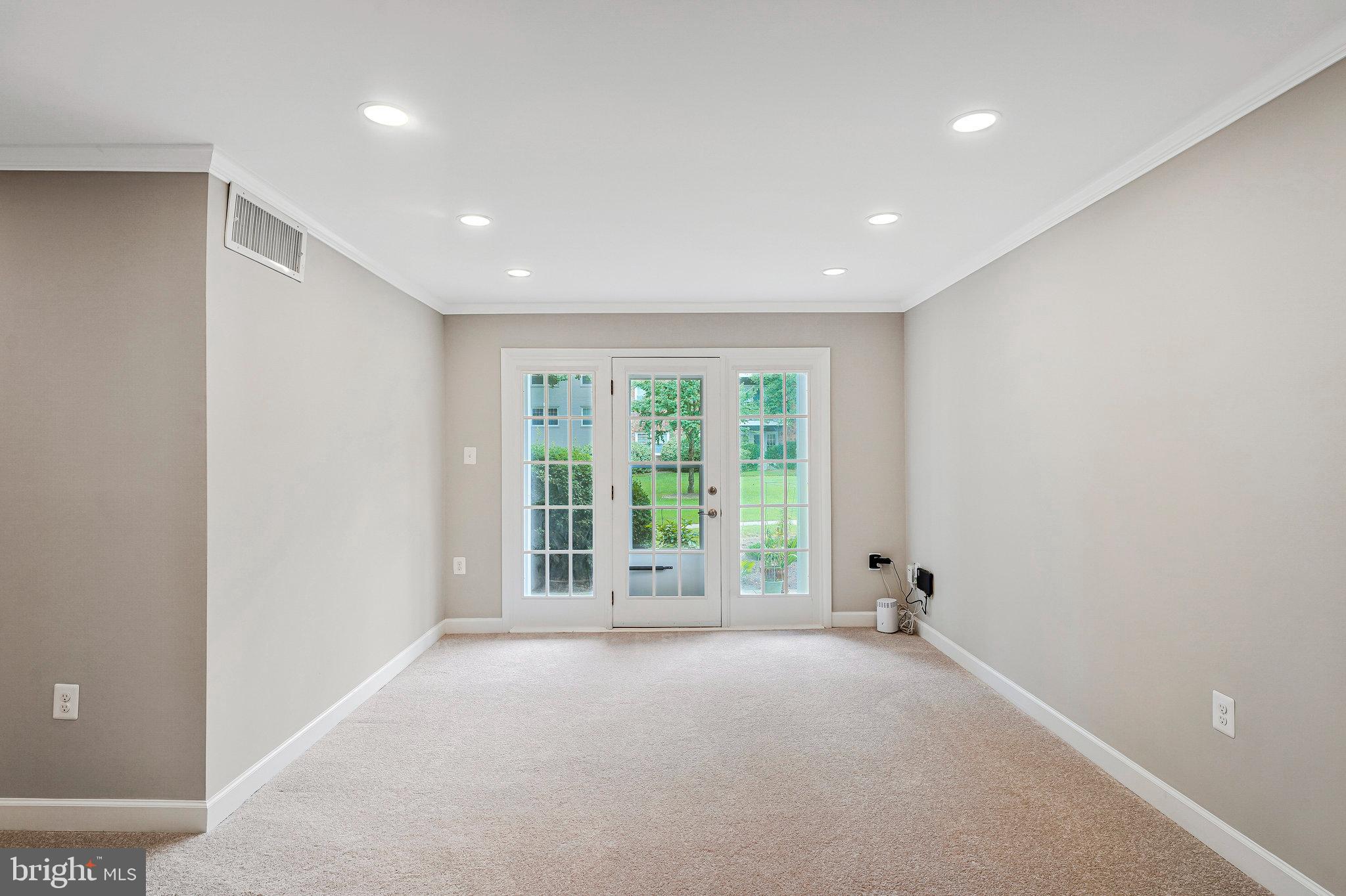 9475 Fairfax Blvd #102