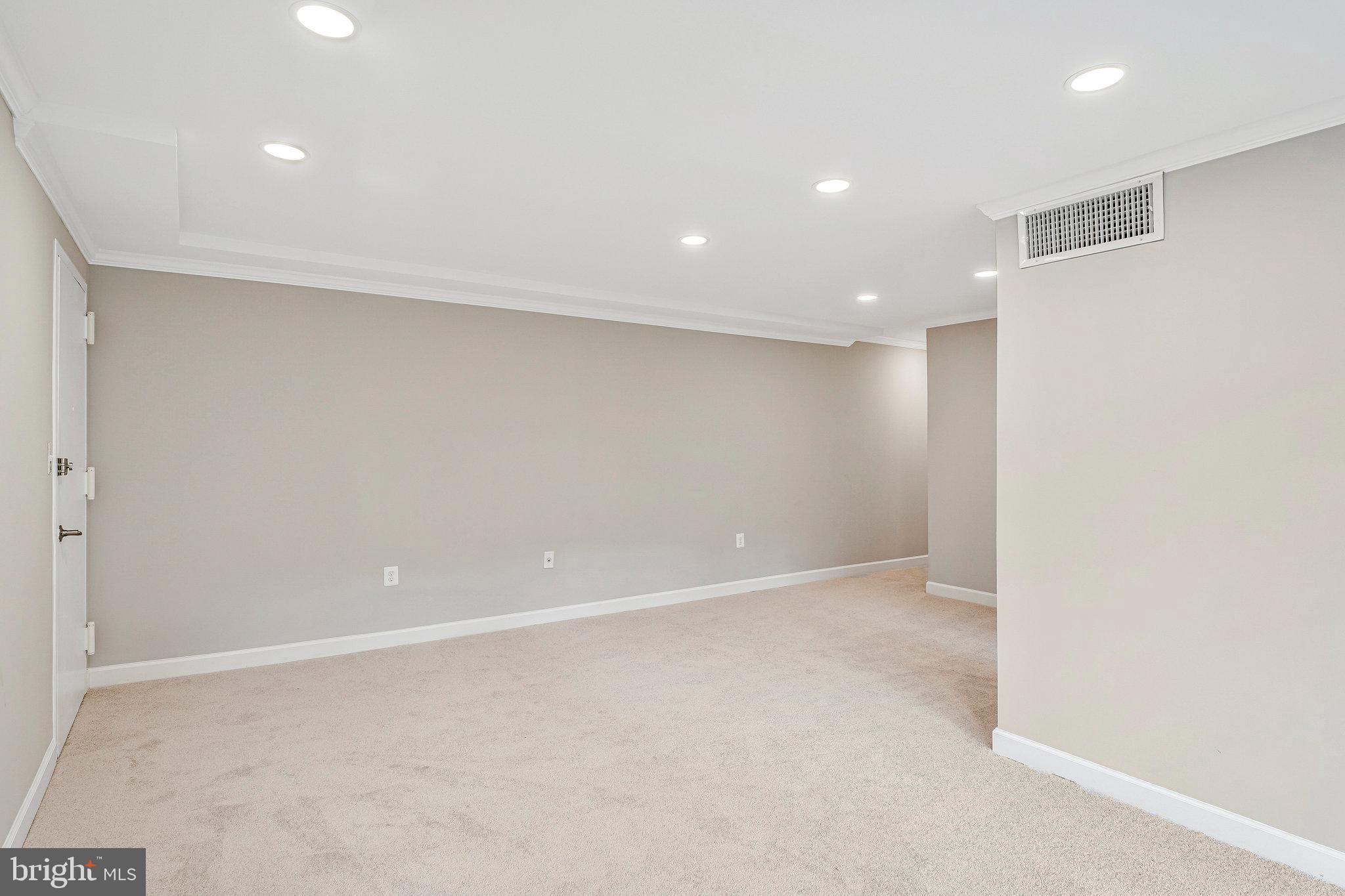 9475 Fairfax Blvd #102