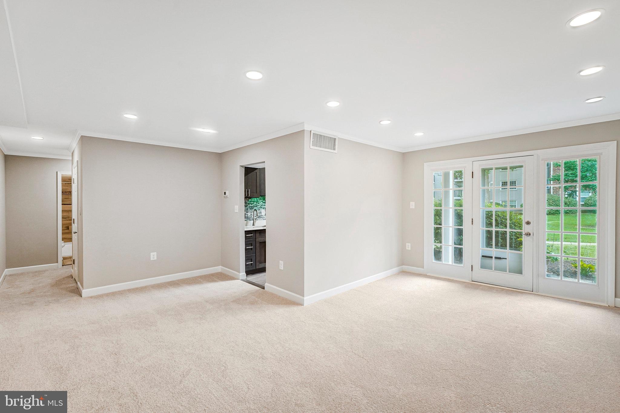 9475 Fairfax Blvd #102