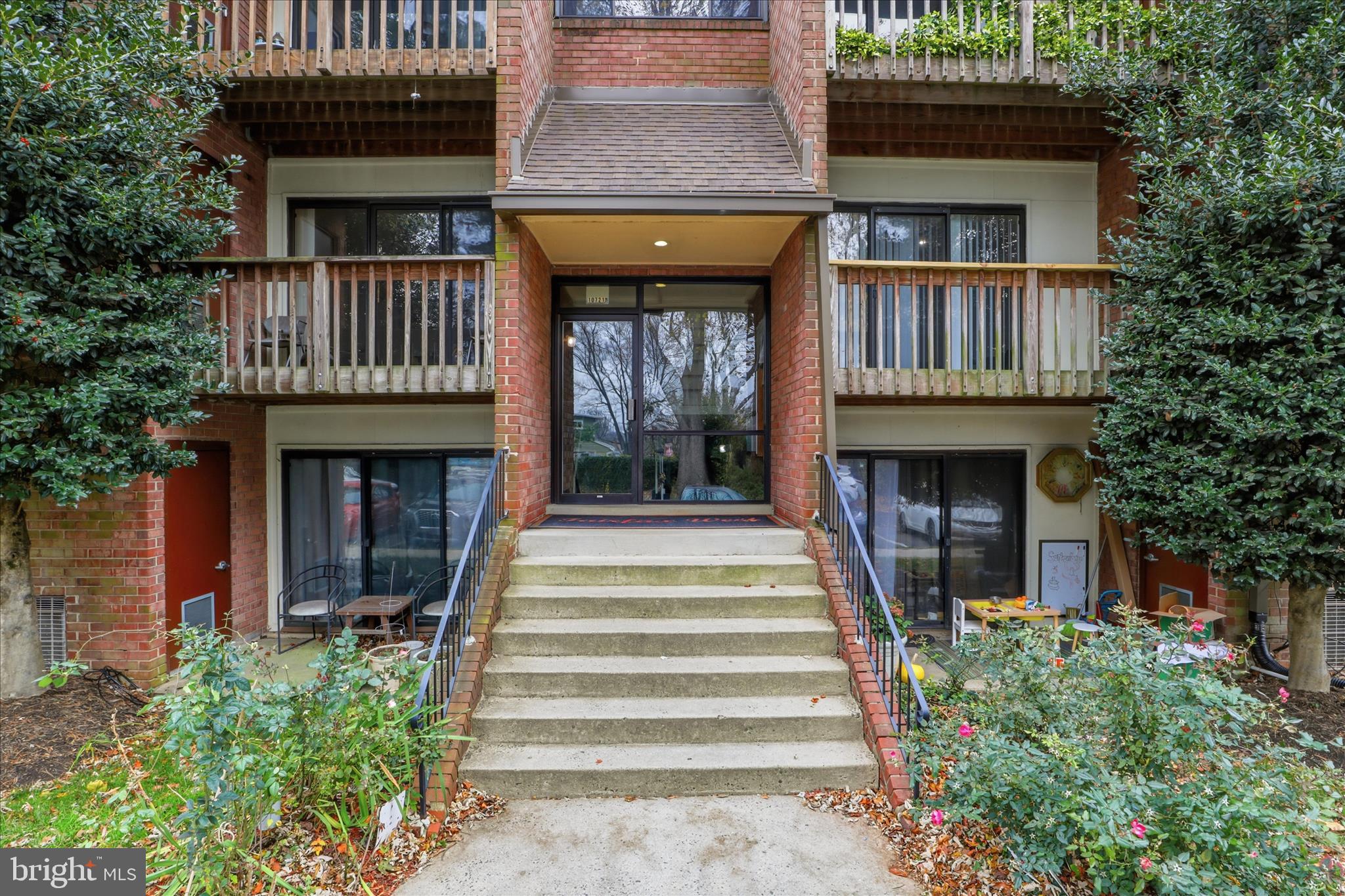 10721 WEST DRIVE 302