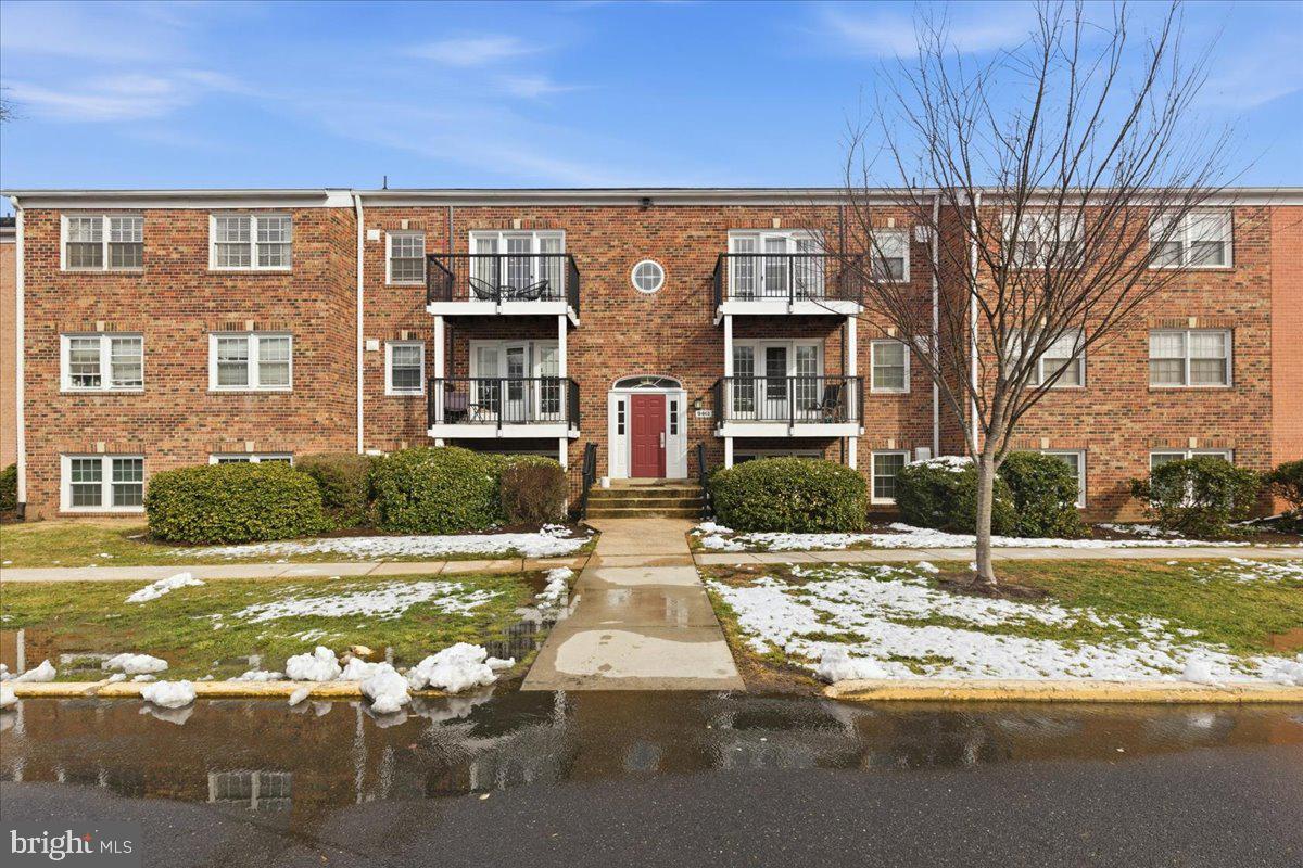 9461 FAIRFAX BOULEVARD 301