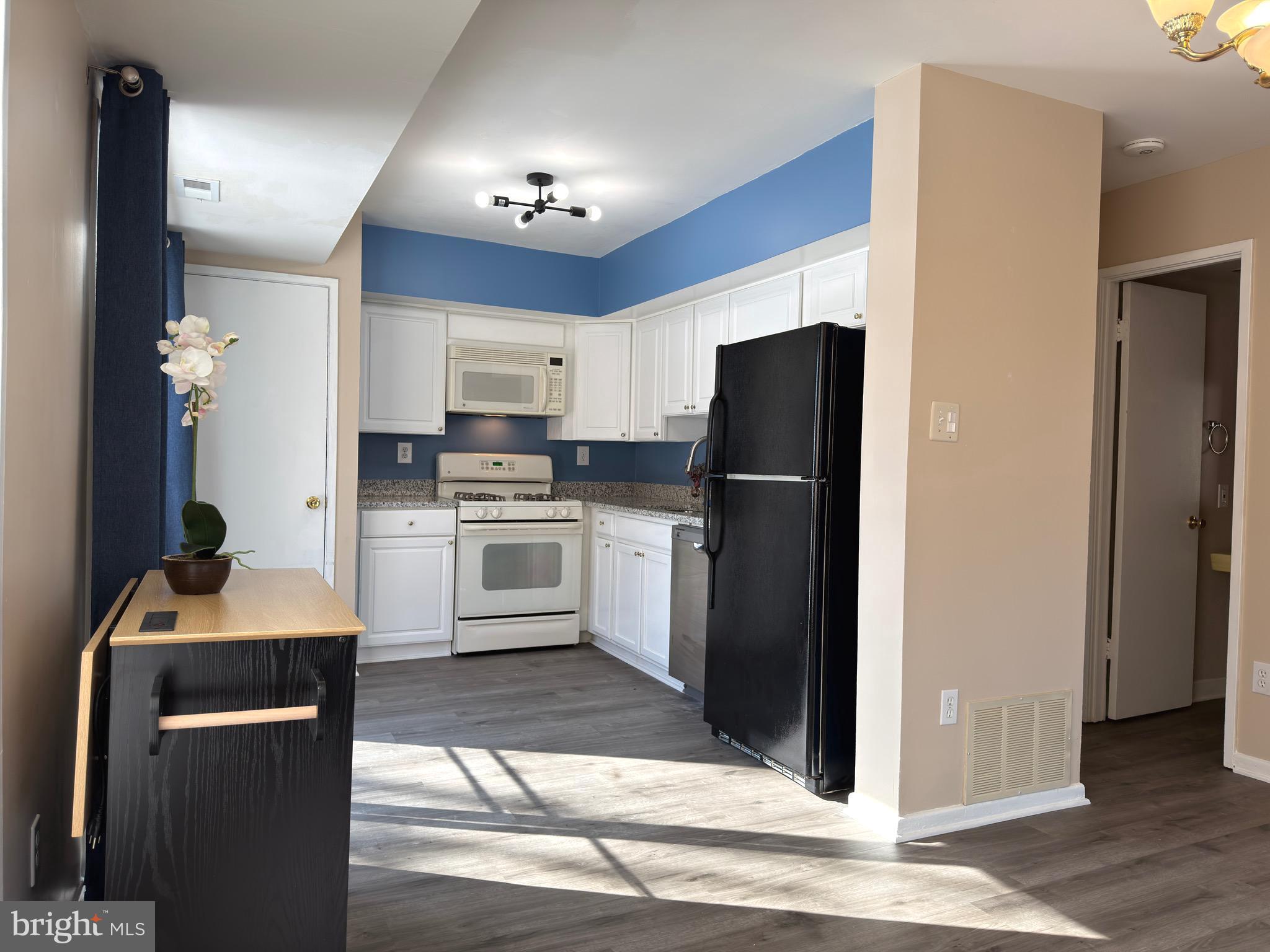 10135 FAIR WOODS DRIVE