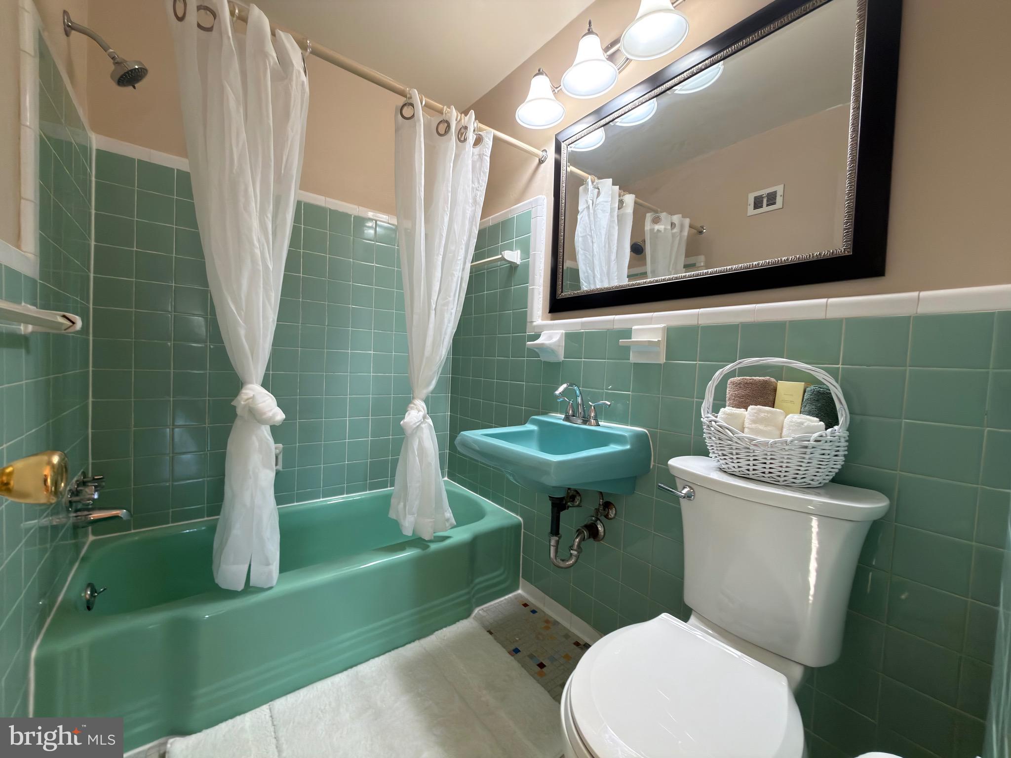 10135 FAIR WOODS DRIVE