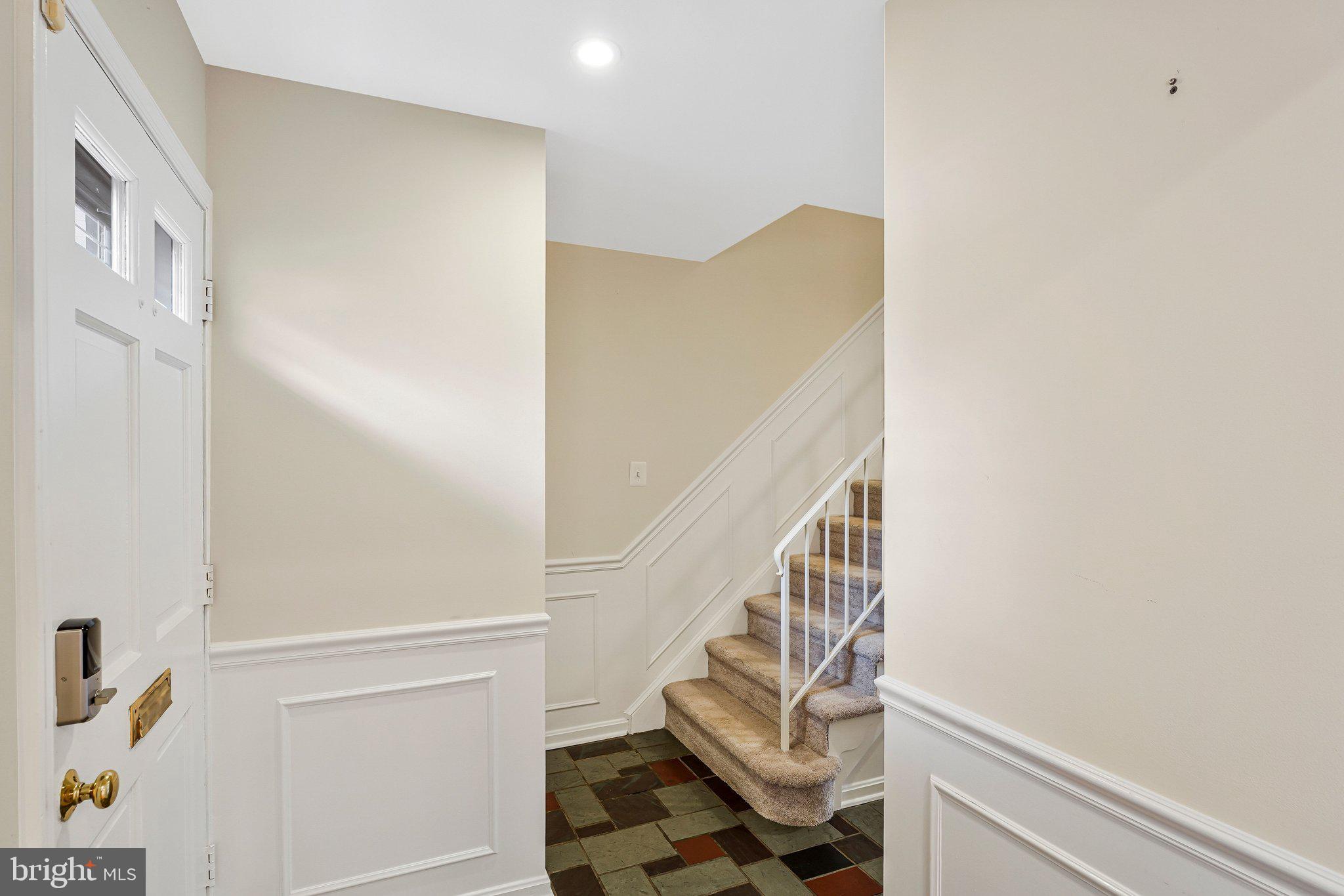 3236 CAMBRIDGE COURT