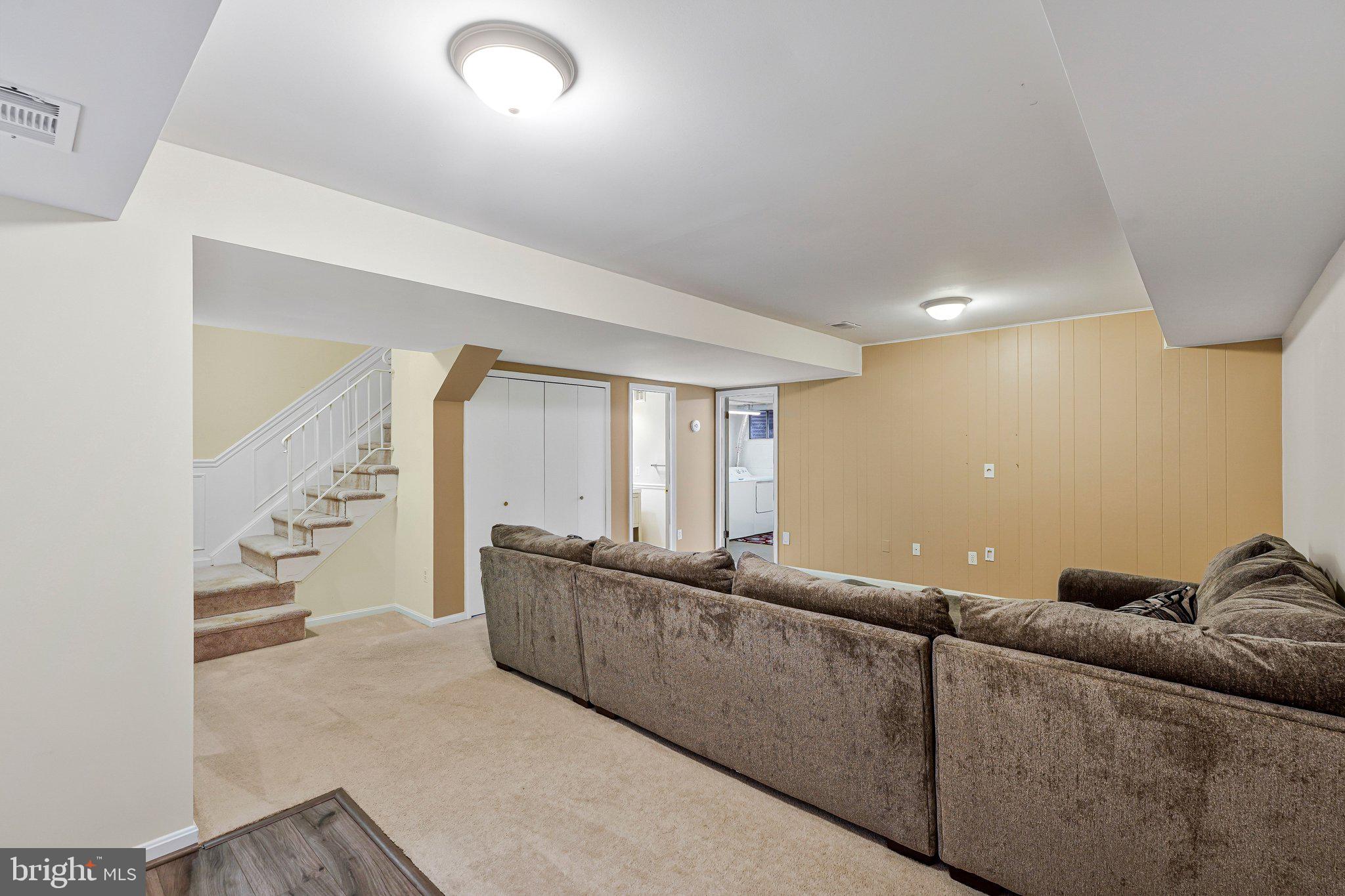 3236 CAMBRIDGE COURT