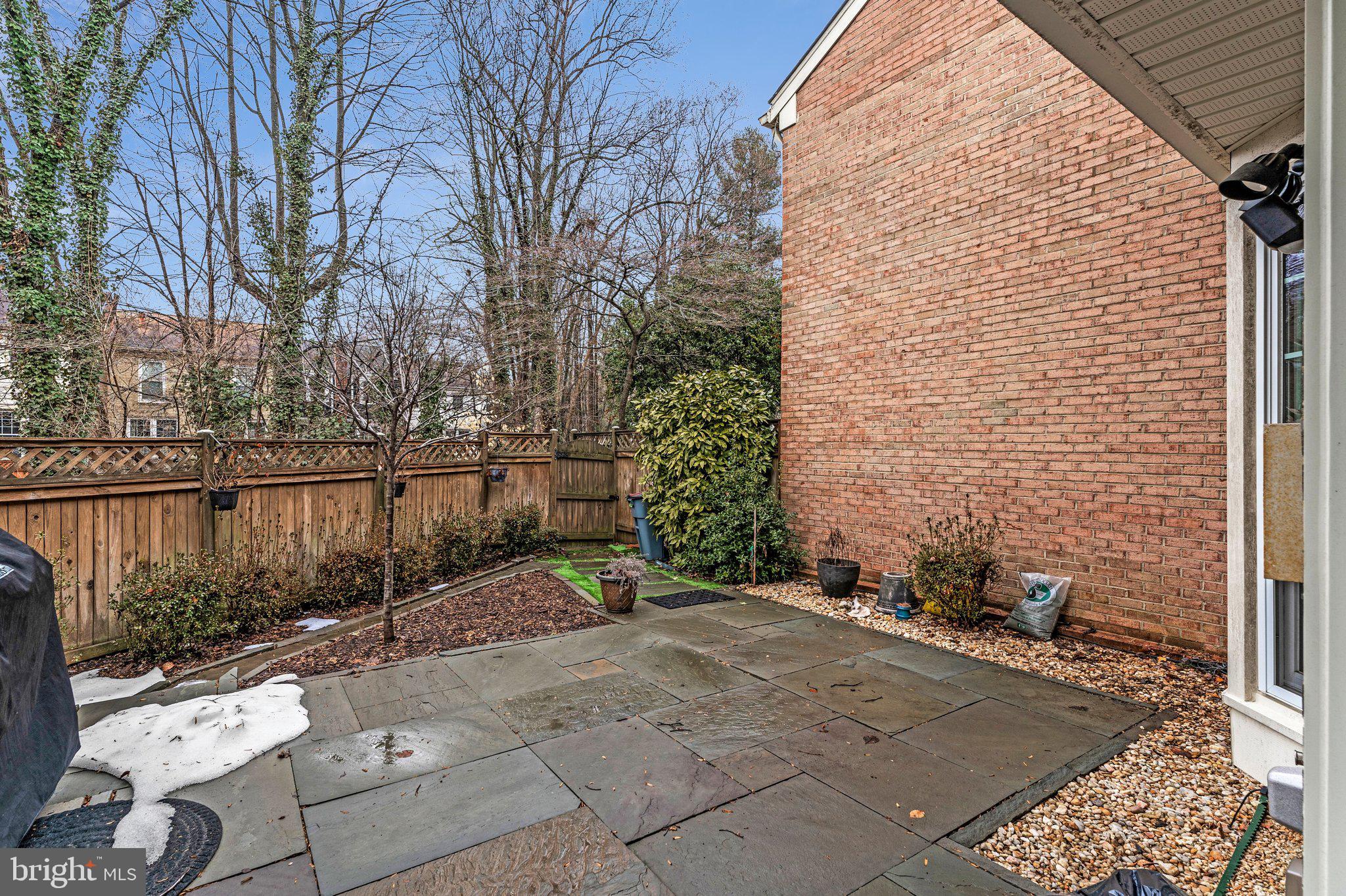 3236 CAMBRIDGE COURT