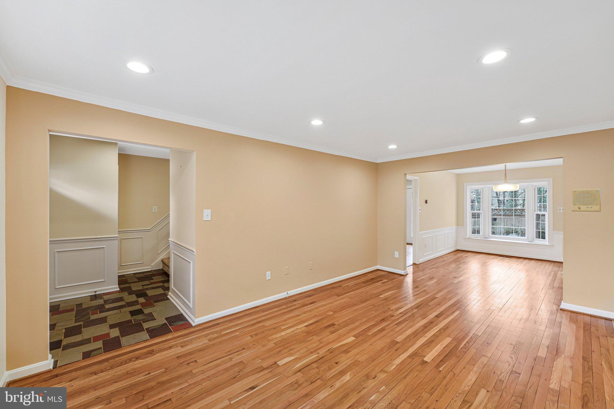 3236 CAMBRIDGE COURT