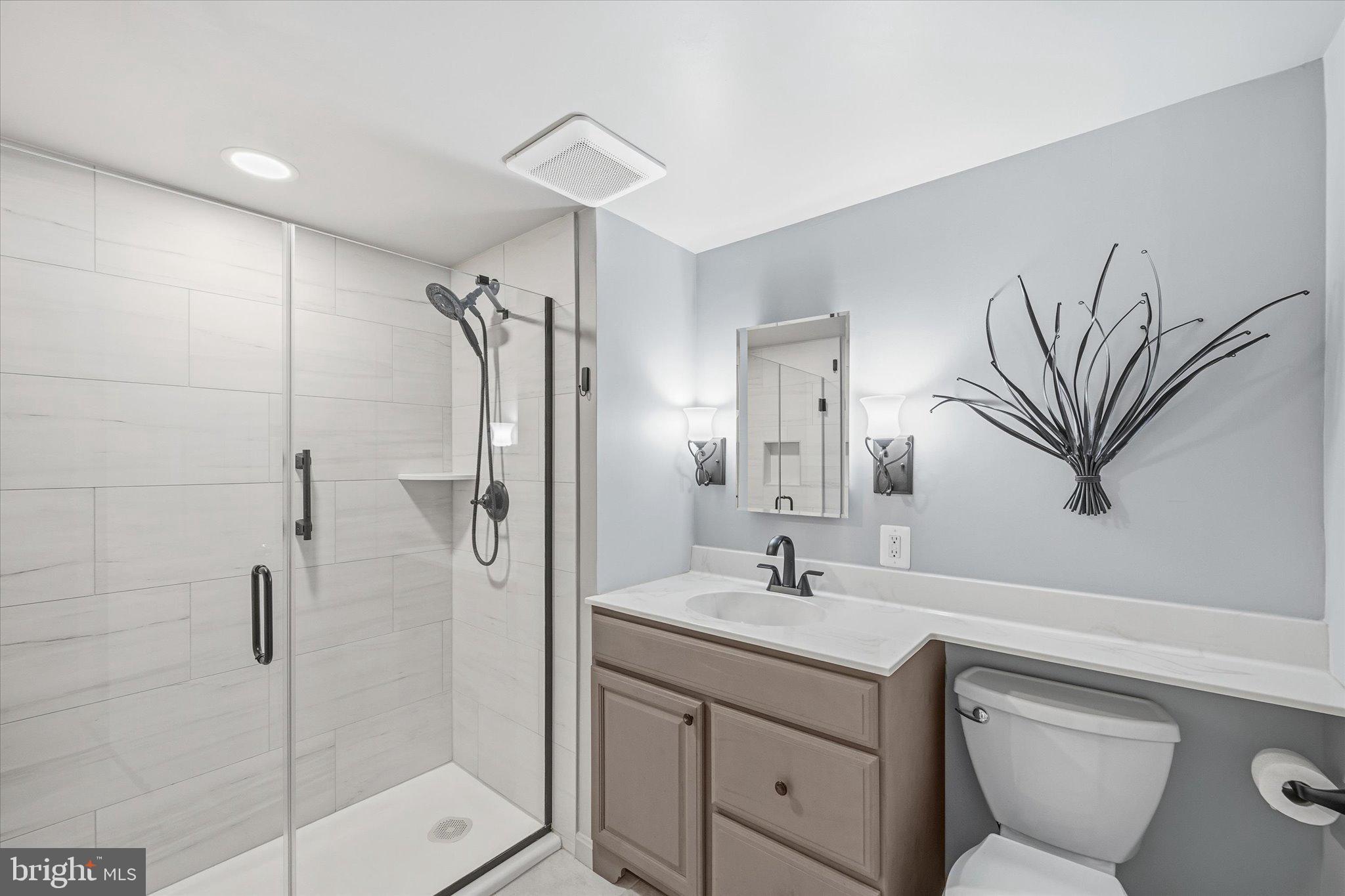 10122 FARMINGTON DRIVE