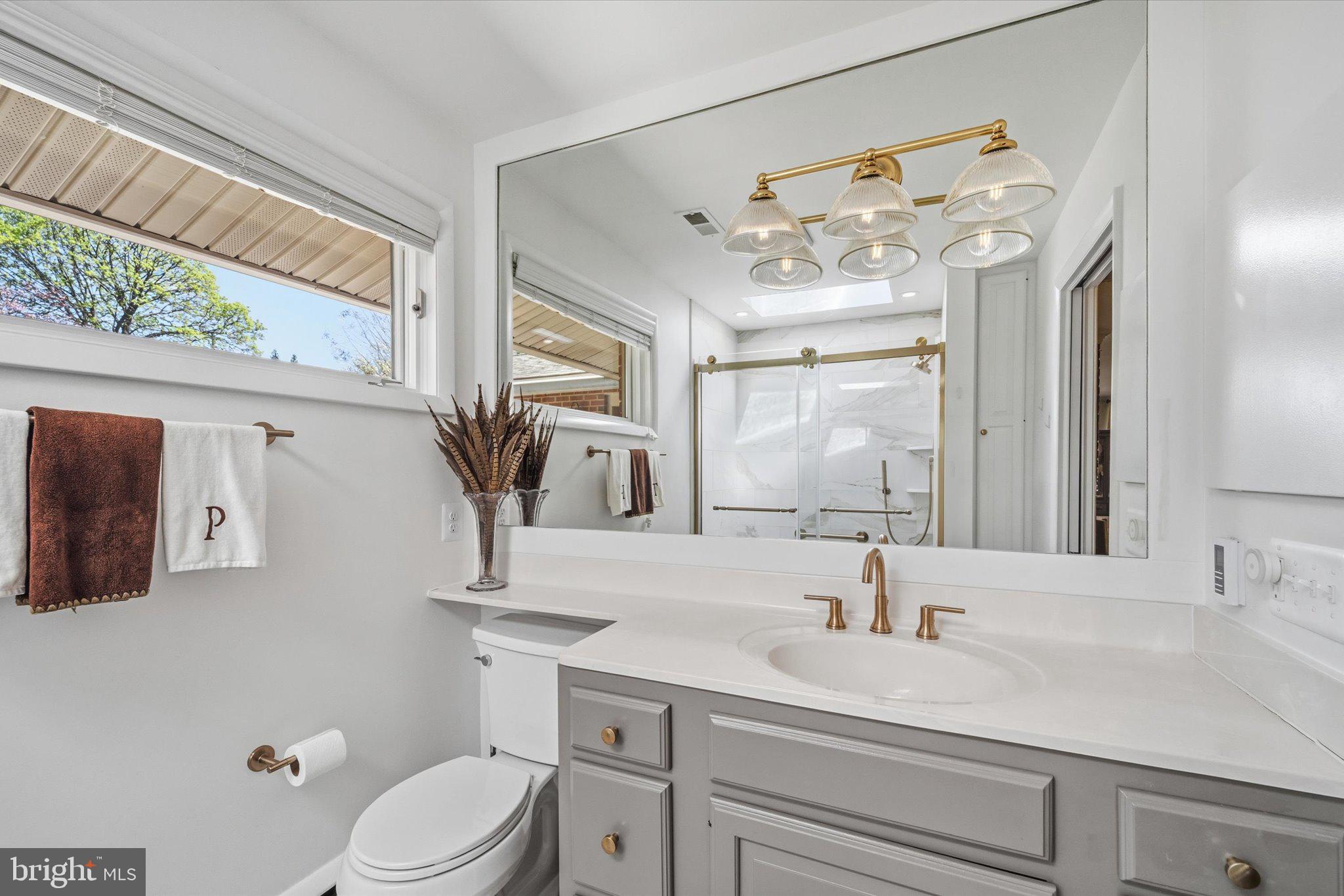 10122 FARMINGTON DRIVE