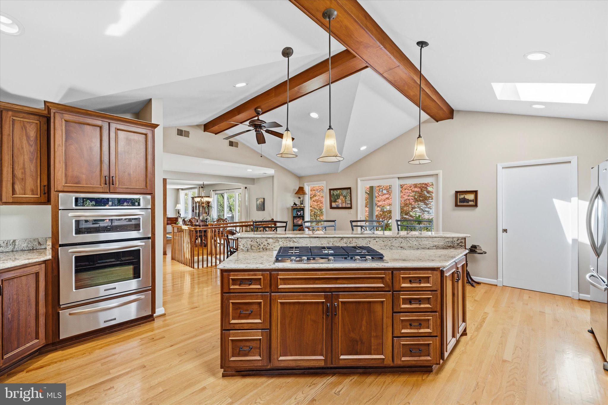 10122 FARMINGTON DRIVE