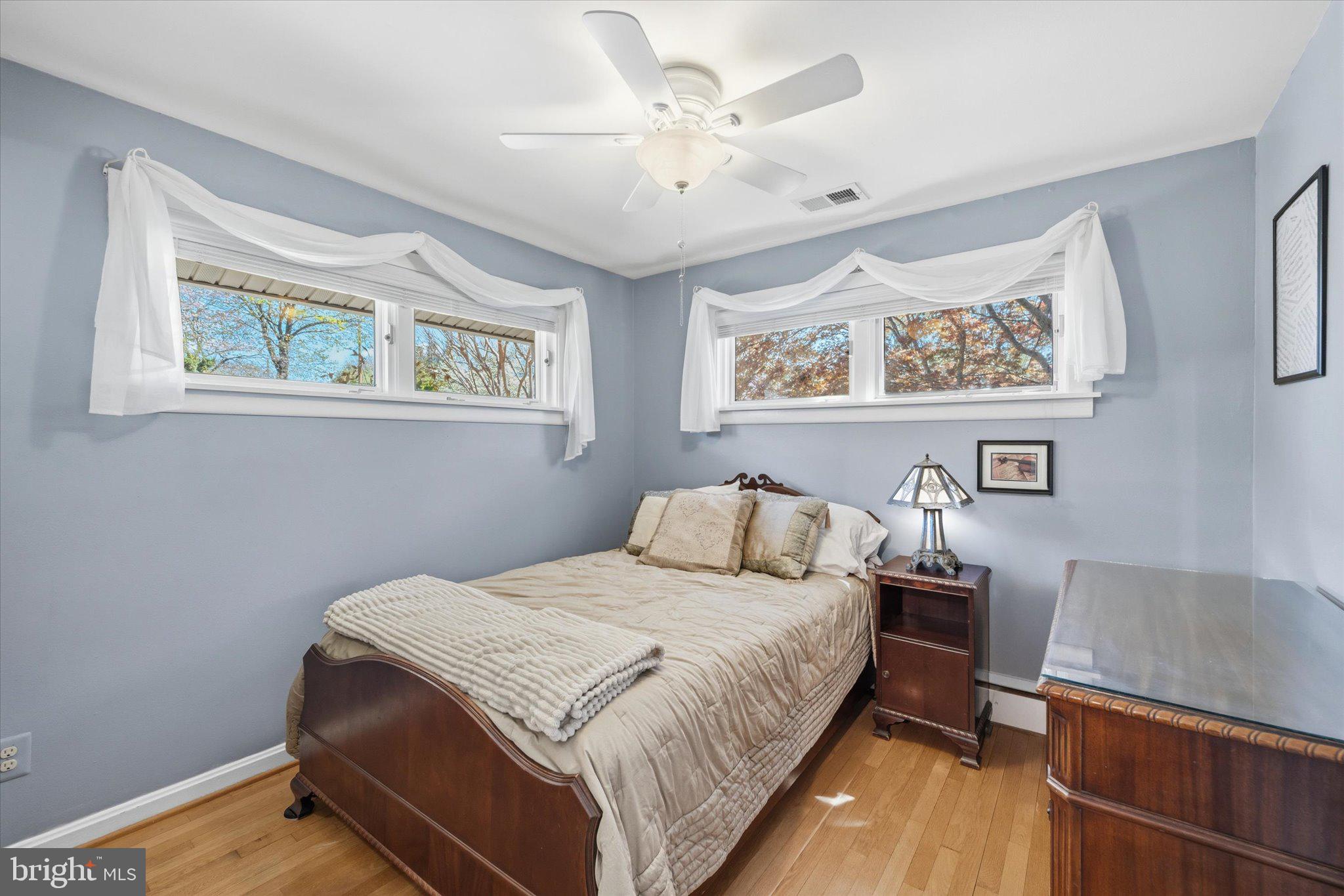 10122 FARMINGTON DRIVE