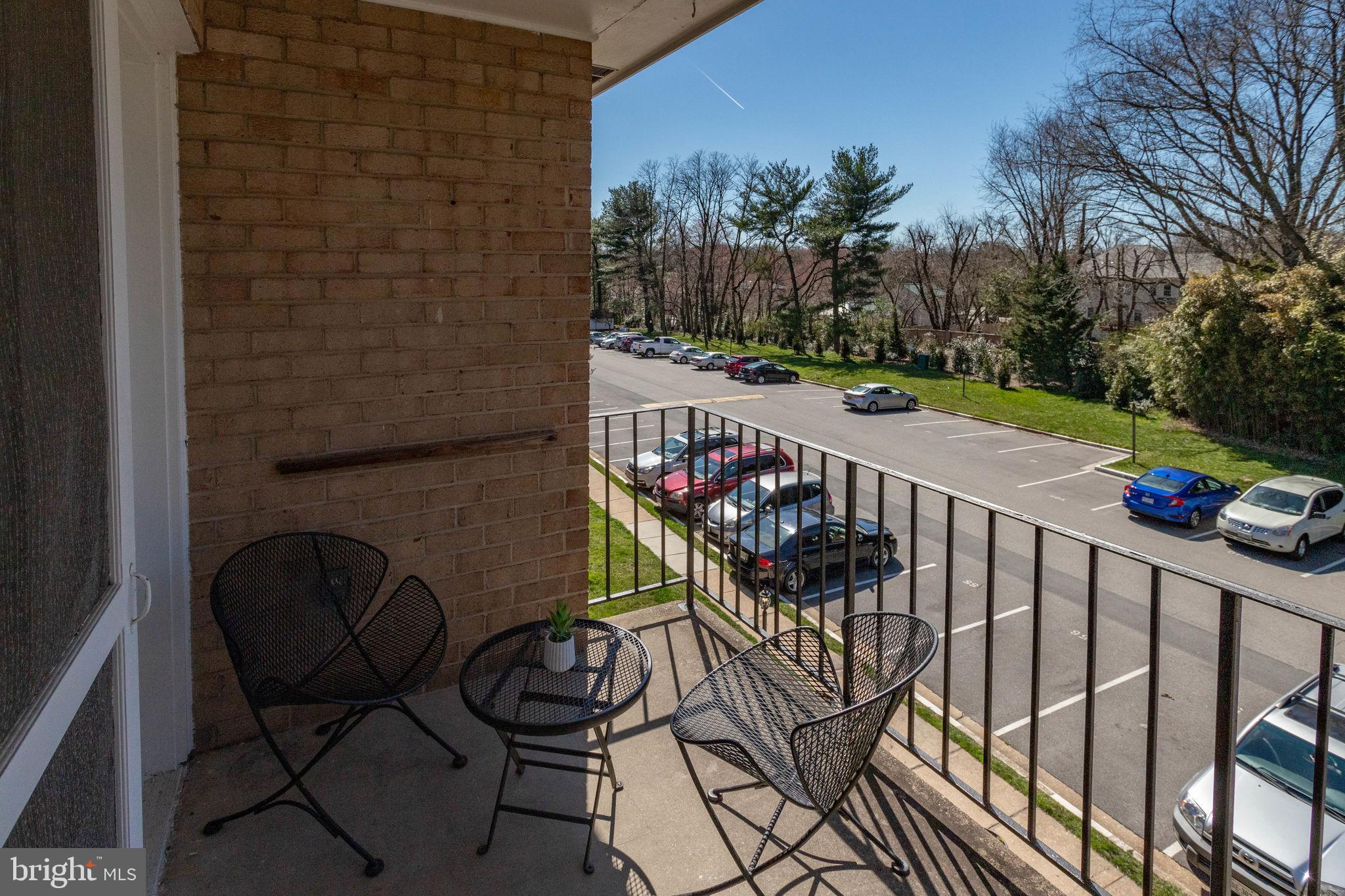 3945 LYNDHURST DRIVE 301