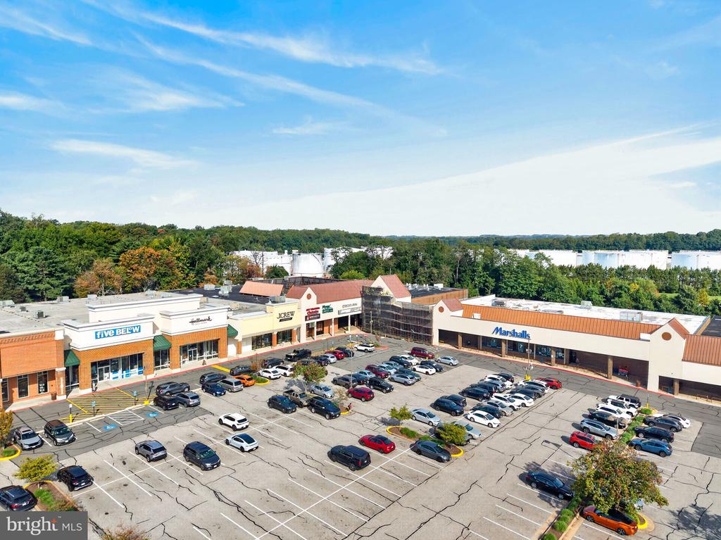 9479 FAIRFAX BOULEVARD Unit: 302