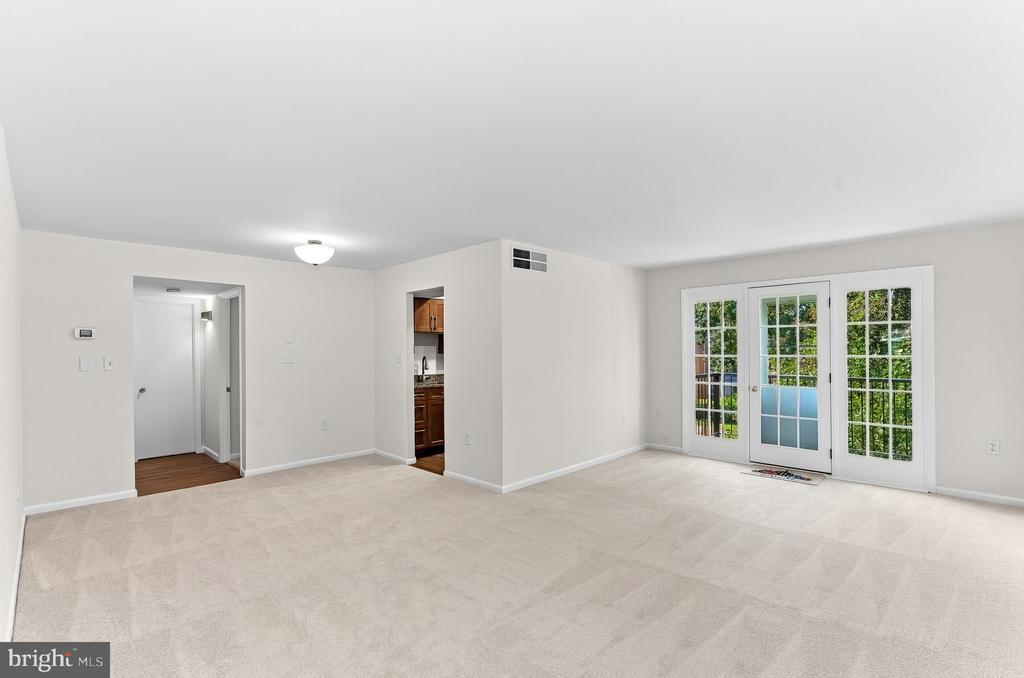 9479 FAIRFAX BOULEVARD Unit: 302