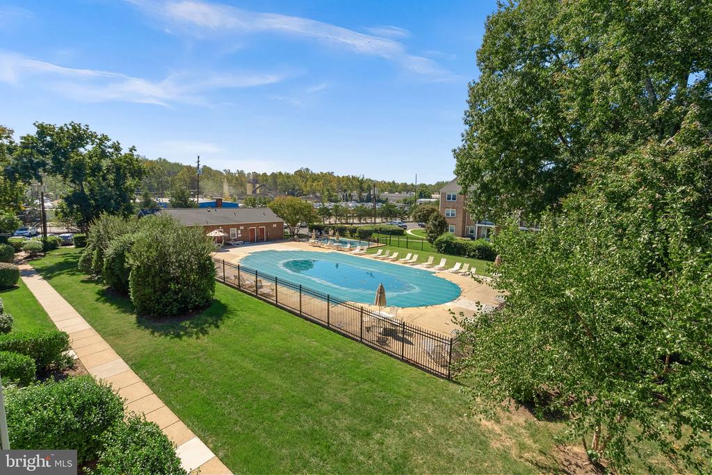 9479 FAIRFAX BOULEVARD Unit: 302