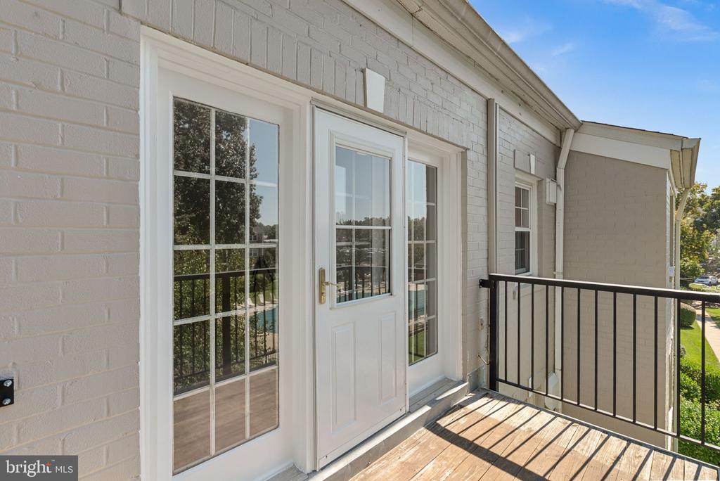 9479 FAIRFAX BOULEVARD Unit: 302