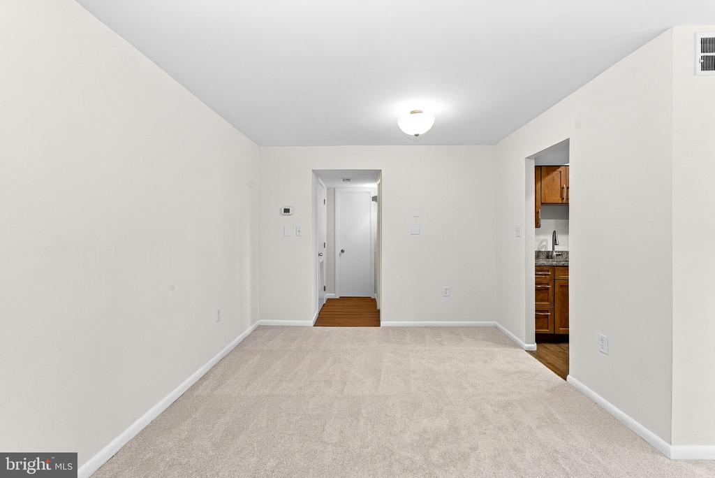 9479 FAIRFAX BOULEVARD Unit: 302