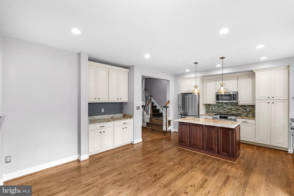 10695 YORKTOWN COURT