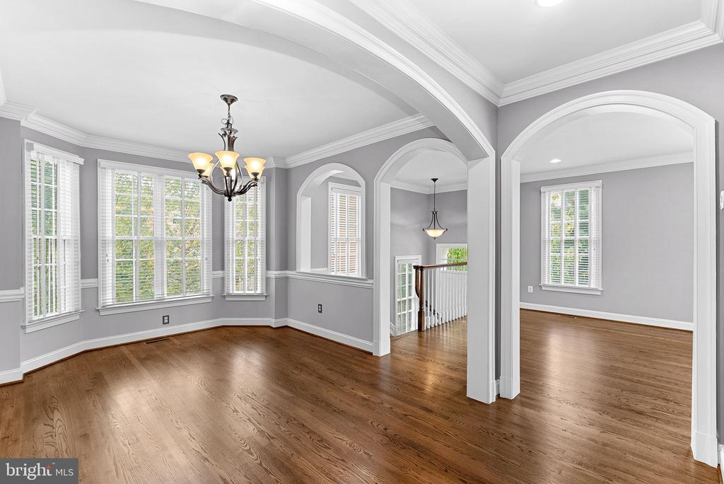 10695 YORKTOWN COURT