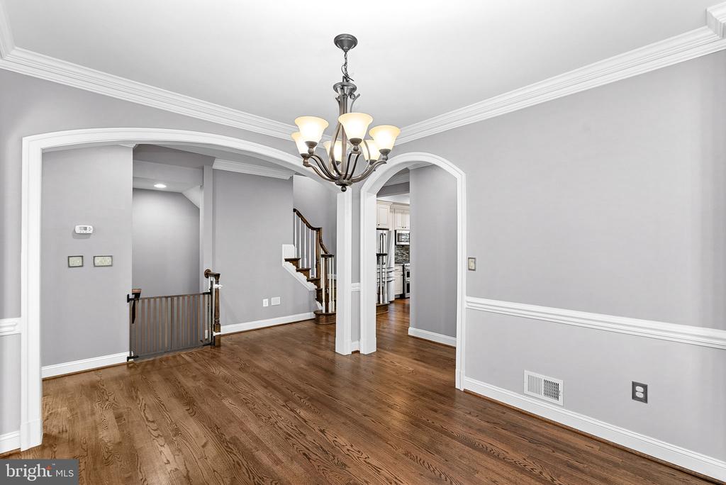 10695 YORKTOWN COURT