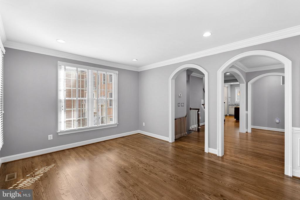 10695 YORKTOWN COURT