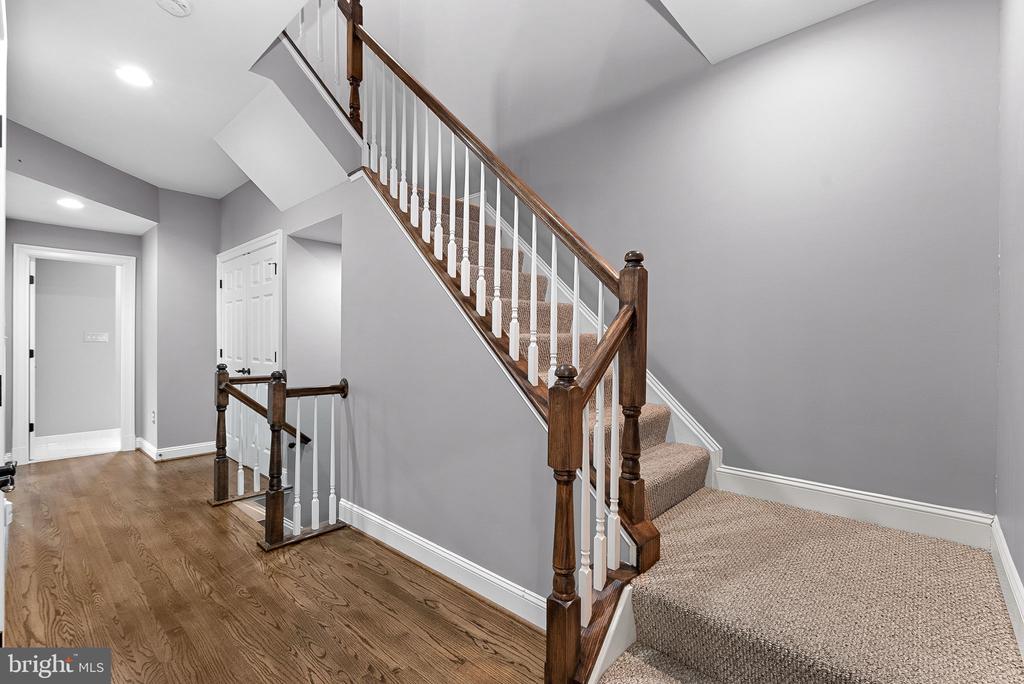 10695 YORKTOWN COURT