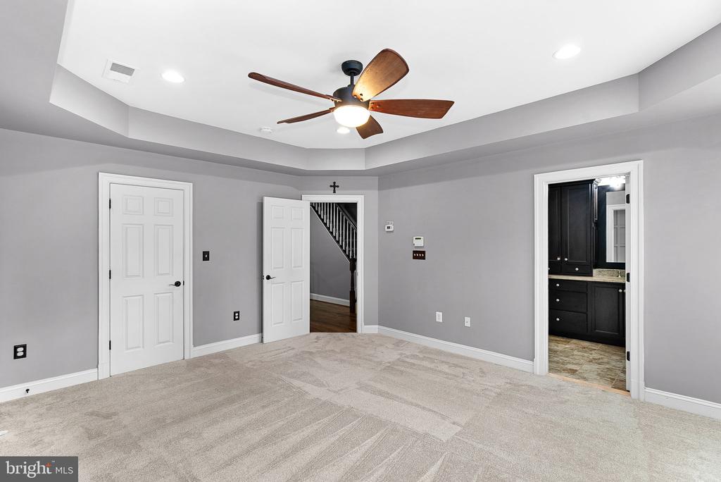 10695 YORKTOWN COURT
