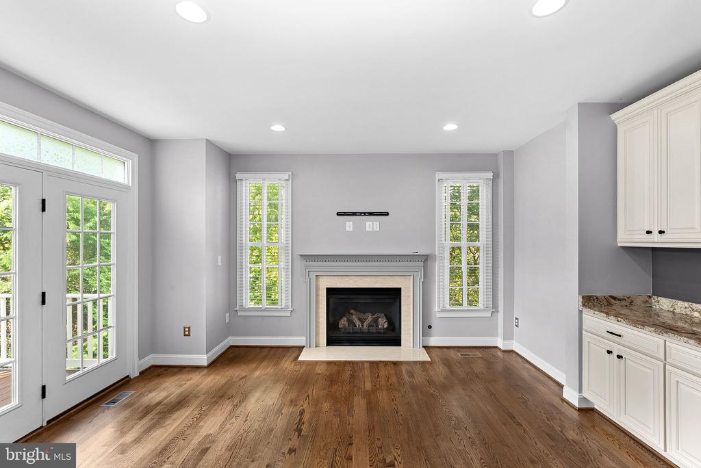 10695 YORKTOWN COURT