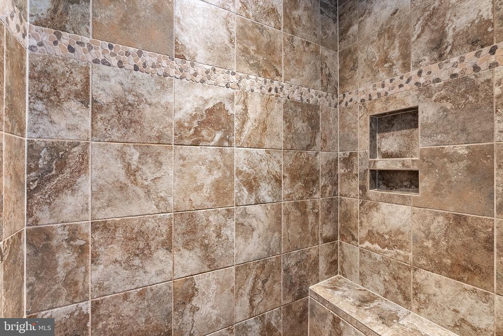 10695 YORKTOWN COURT