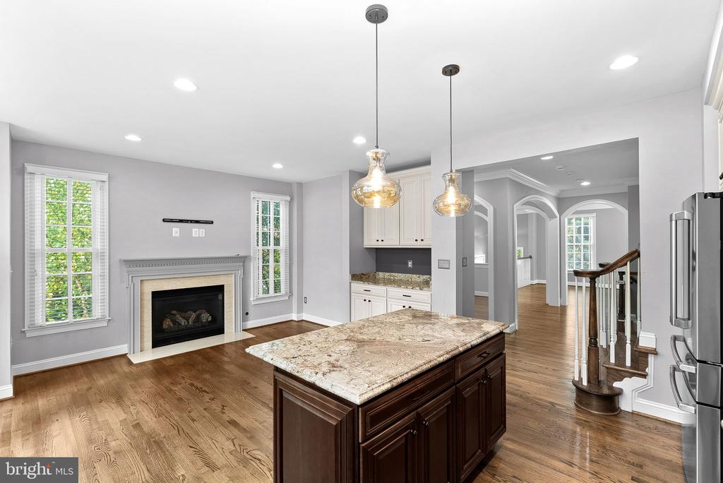 10695 YORKTOWN COURT