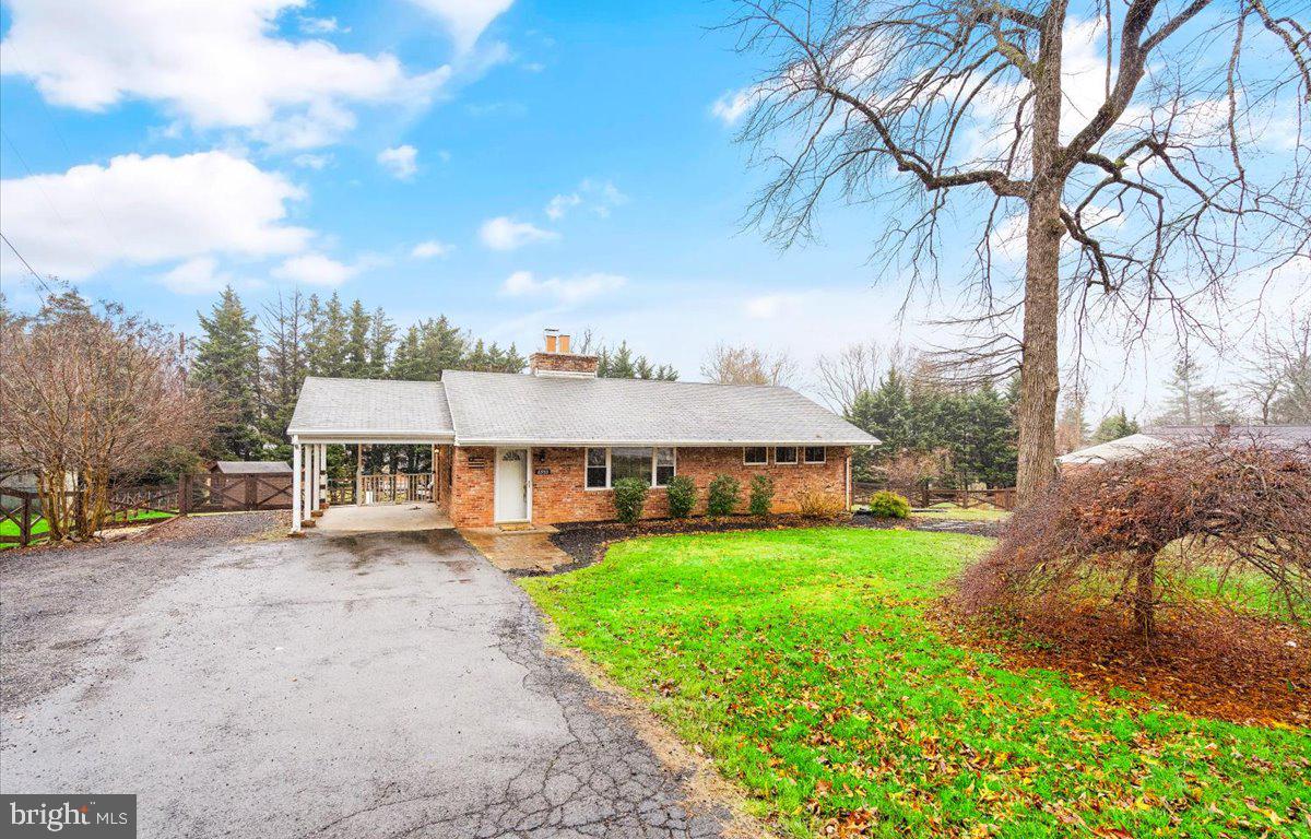 6933 BLANTYRE ROAD