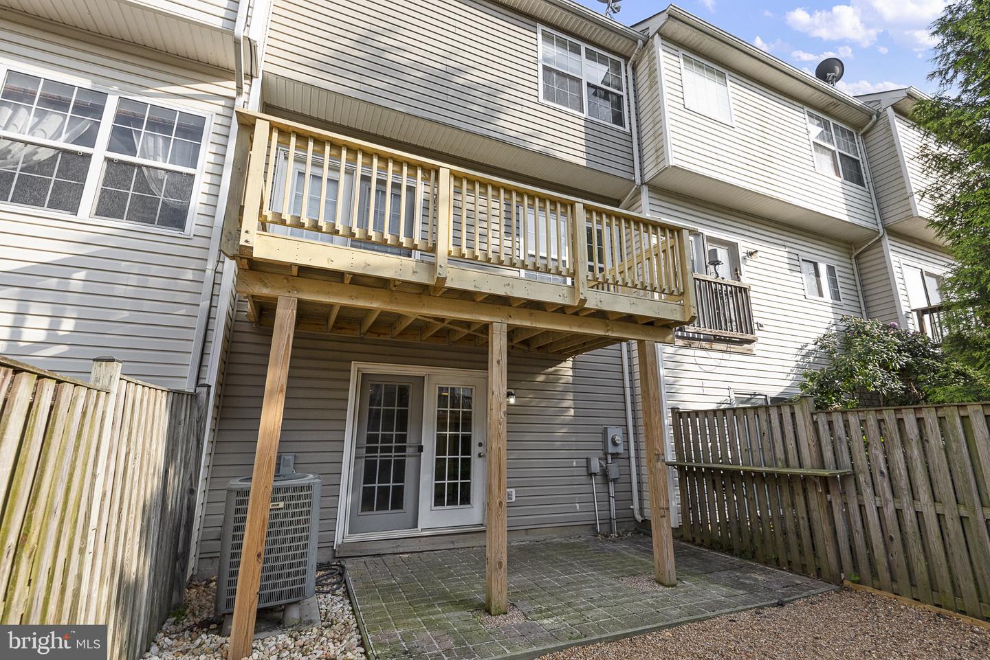 6168 LIBRARY LANE