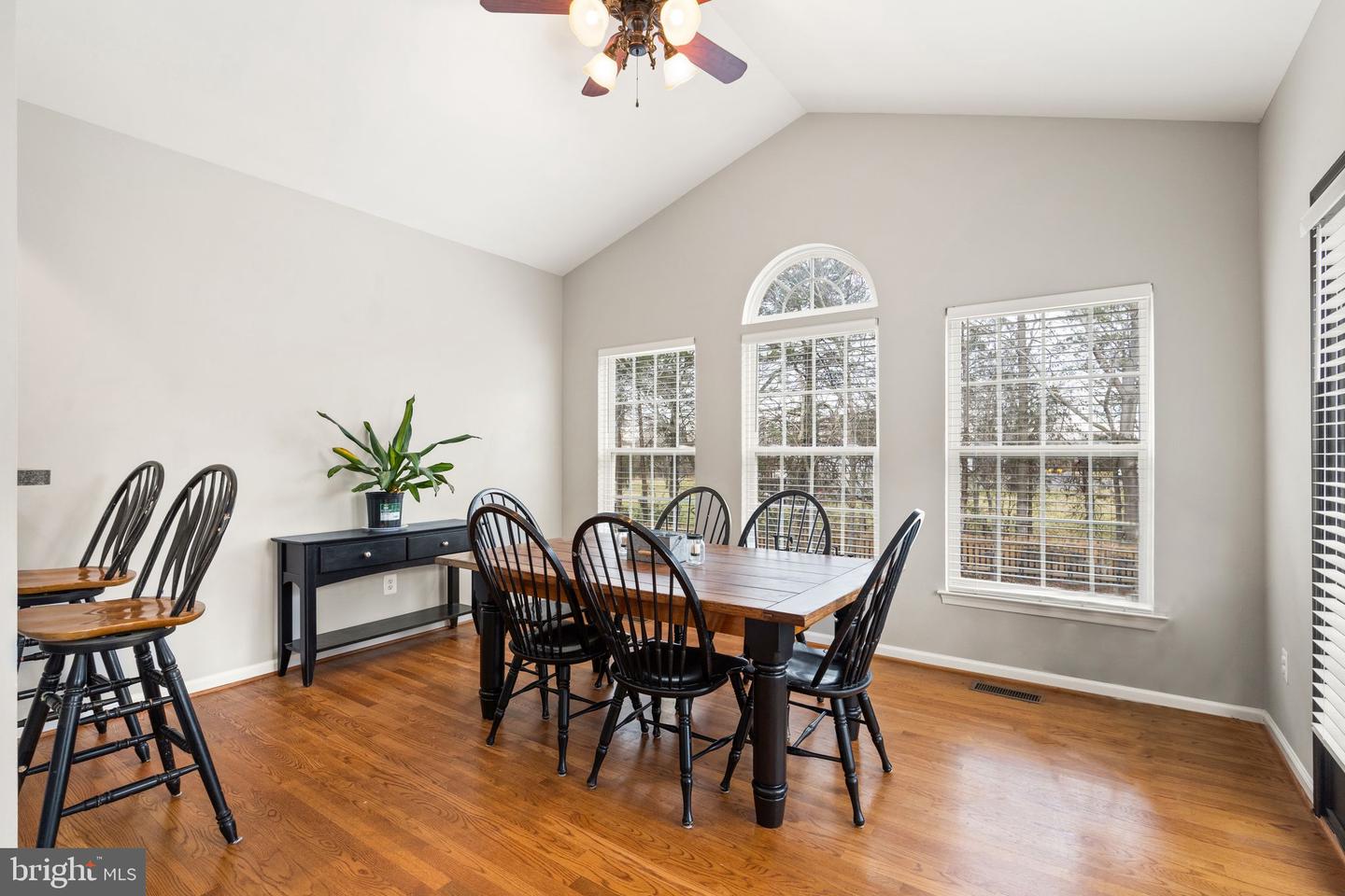 12187 RIVERTON COURT