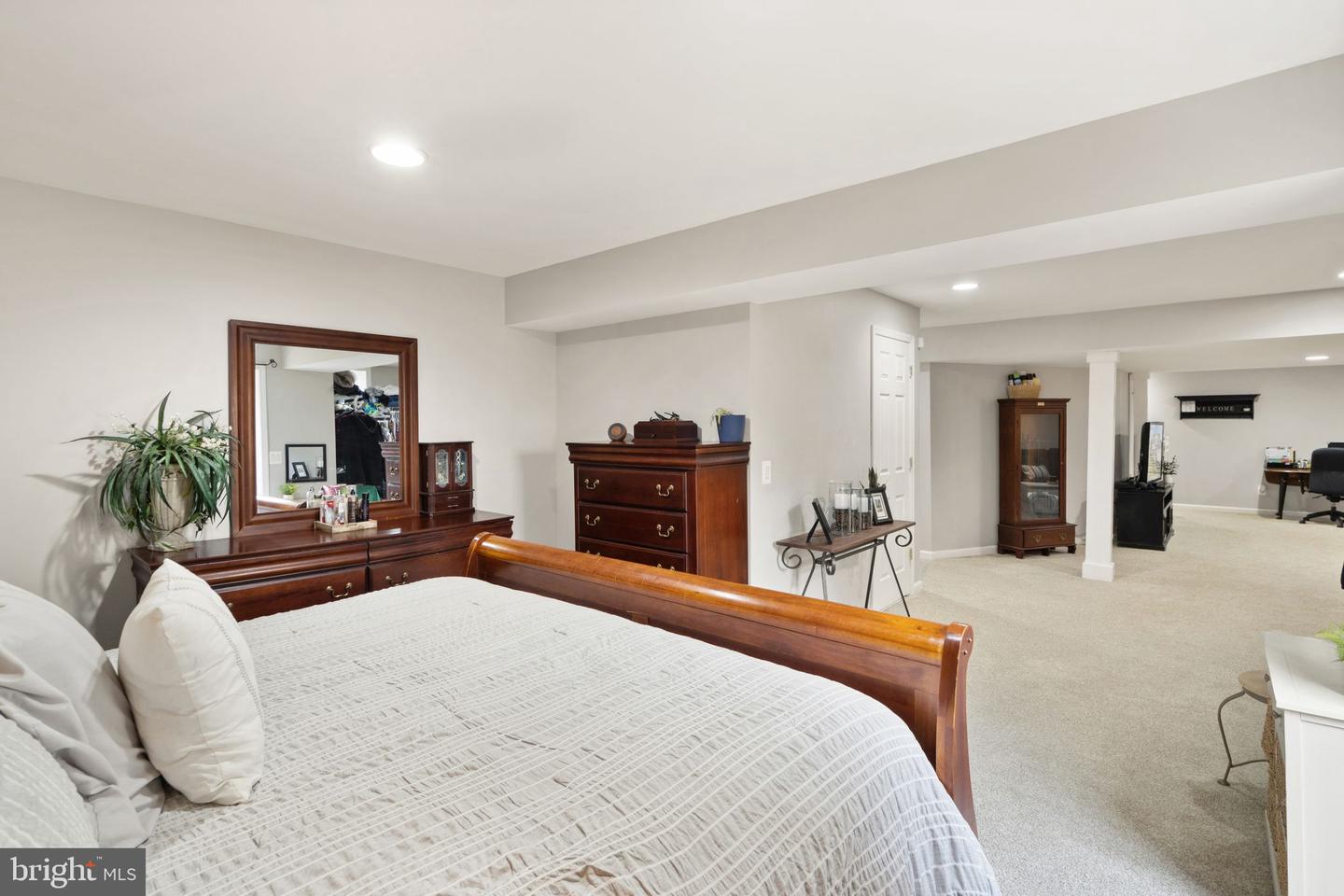 12187 RIVERTON COURT