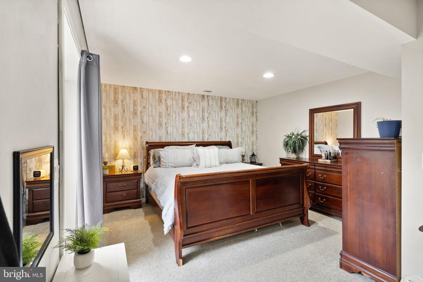 12187 RIVERTON COURT