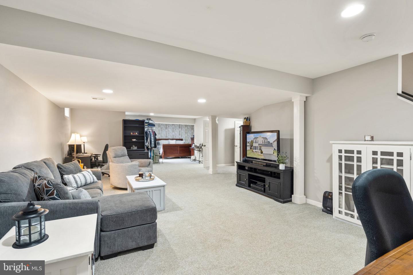 12187 RIVERTON COURT
