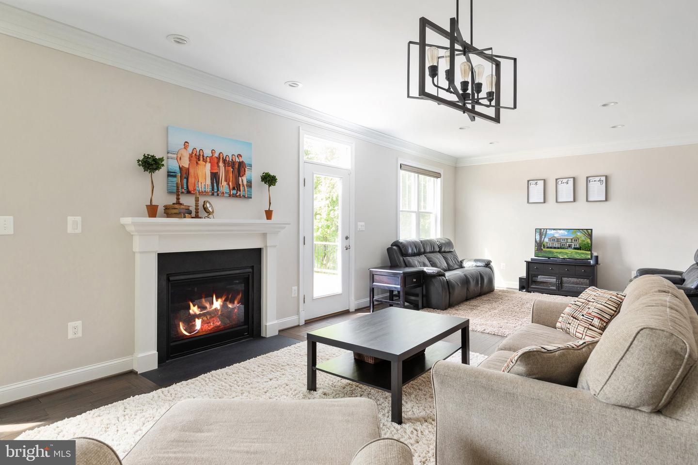 6083 KIRKLAND DRIVE