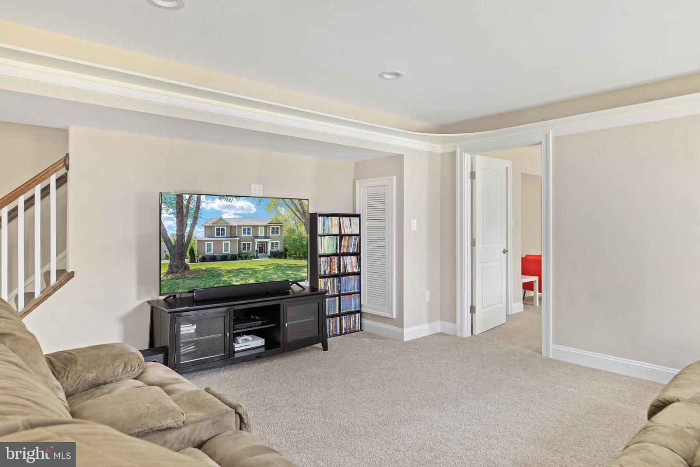 6083 KIRKLAND DRIVE