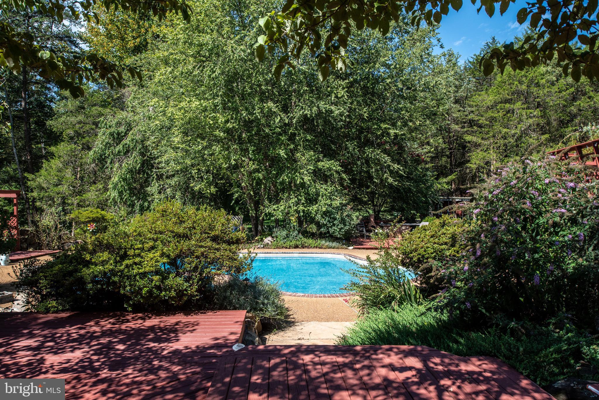 9147 HYDE LANE