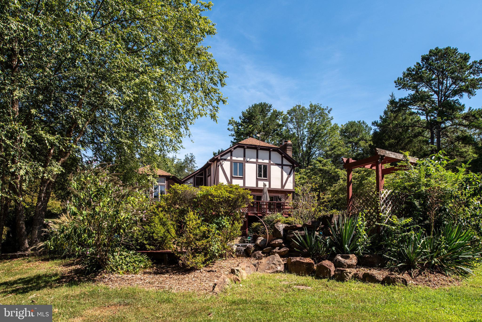 9147 HYDE LANE
