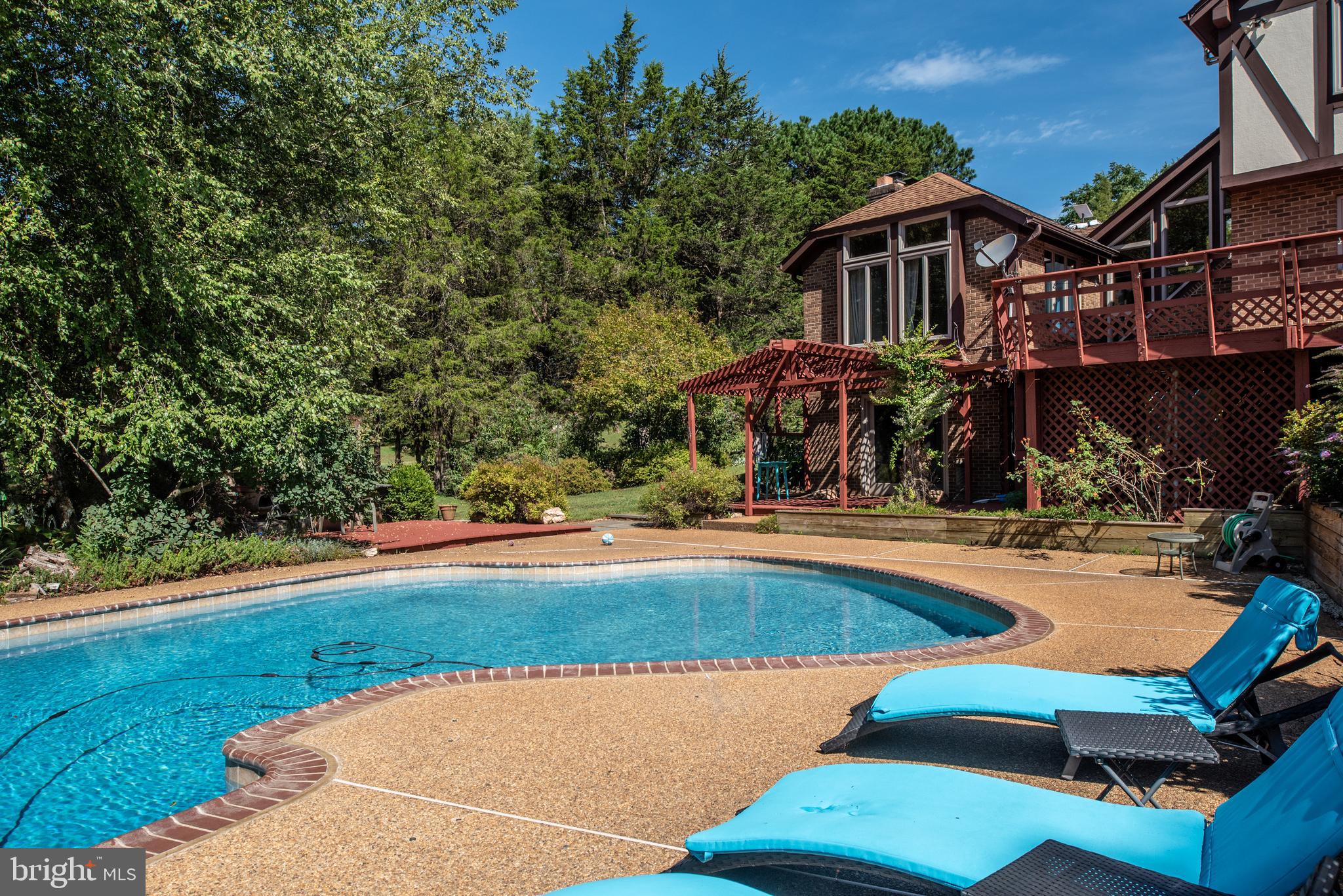 9147 HYDE LANE