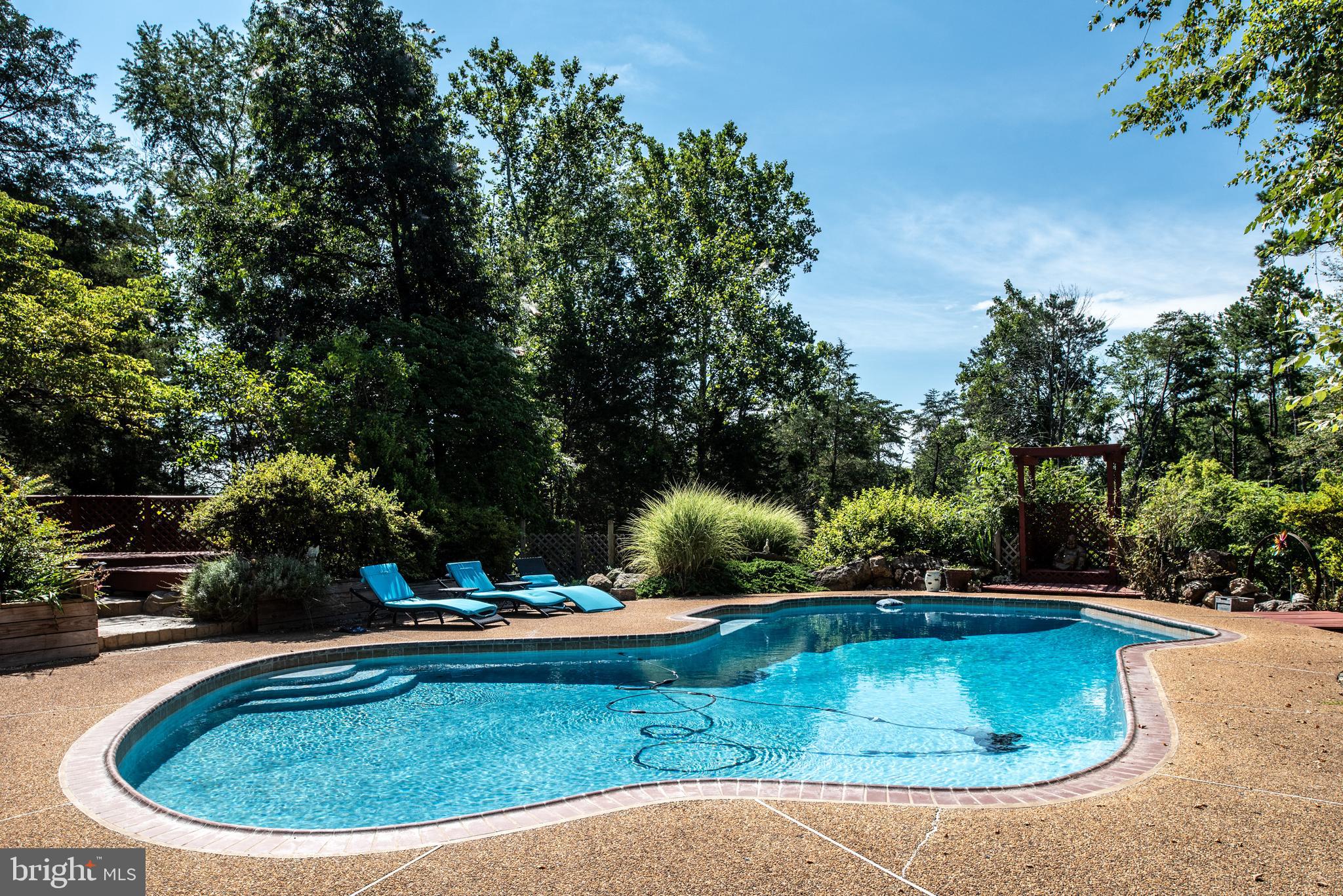 9147 HYDE LANE