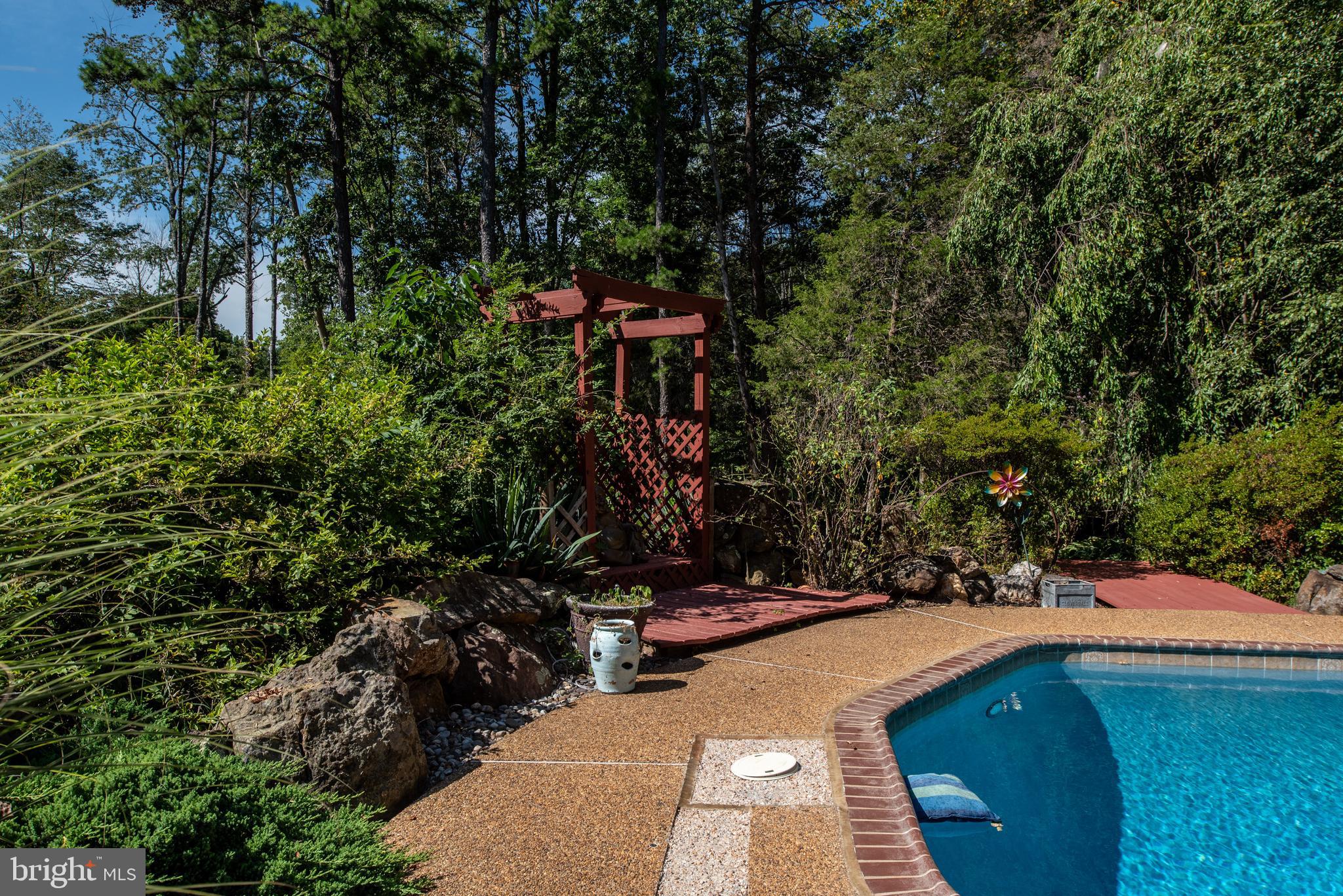 9147 HYDE LANE