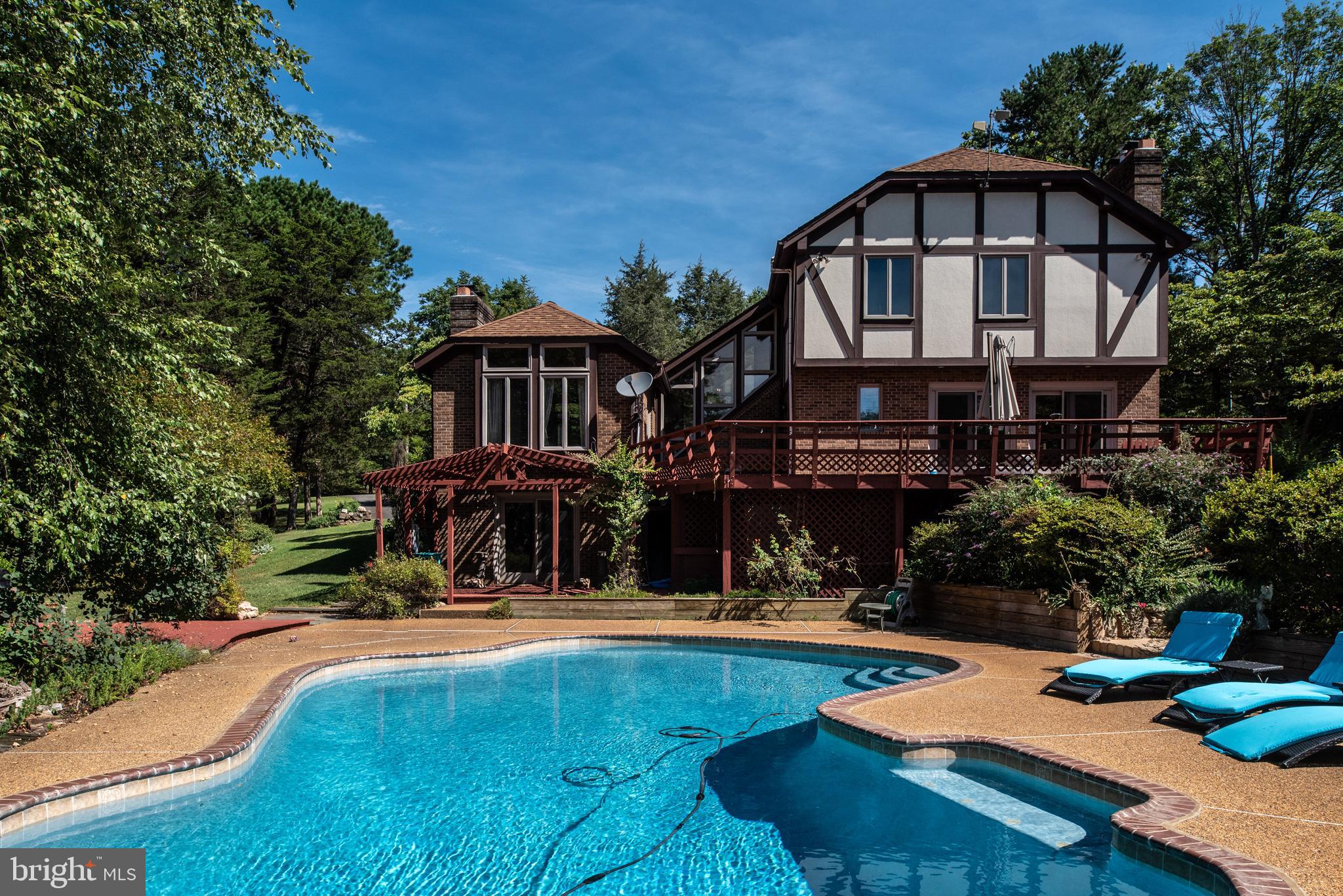 9147 HYDE LANE